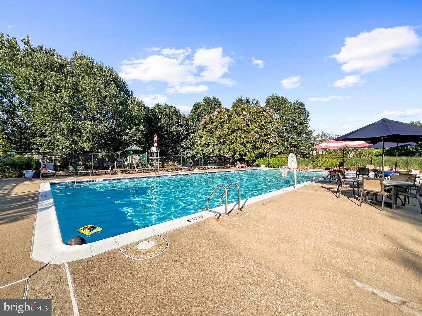 HIGHLAND OAKS - Residential