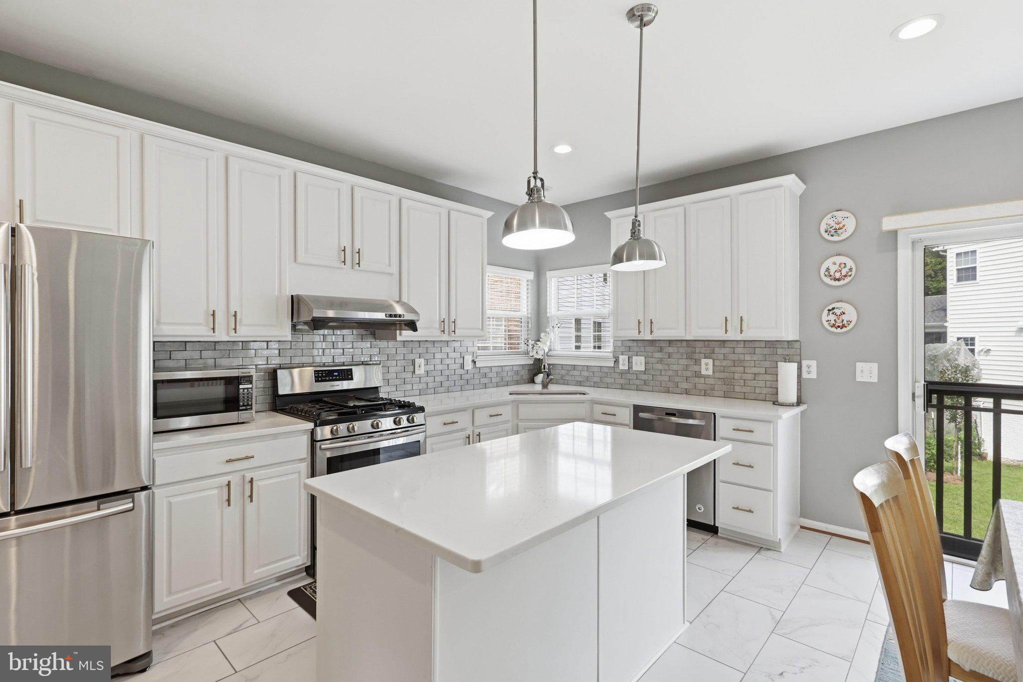 HIGHLAND OAKS - Residential