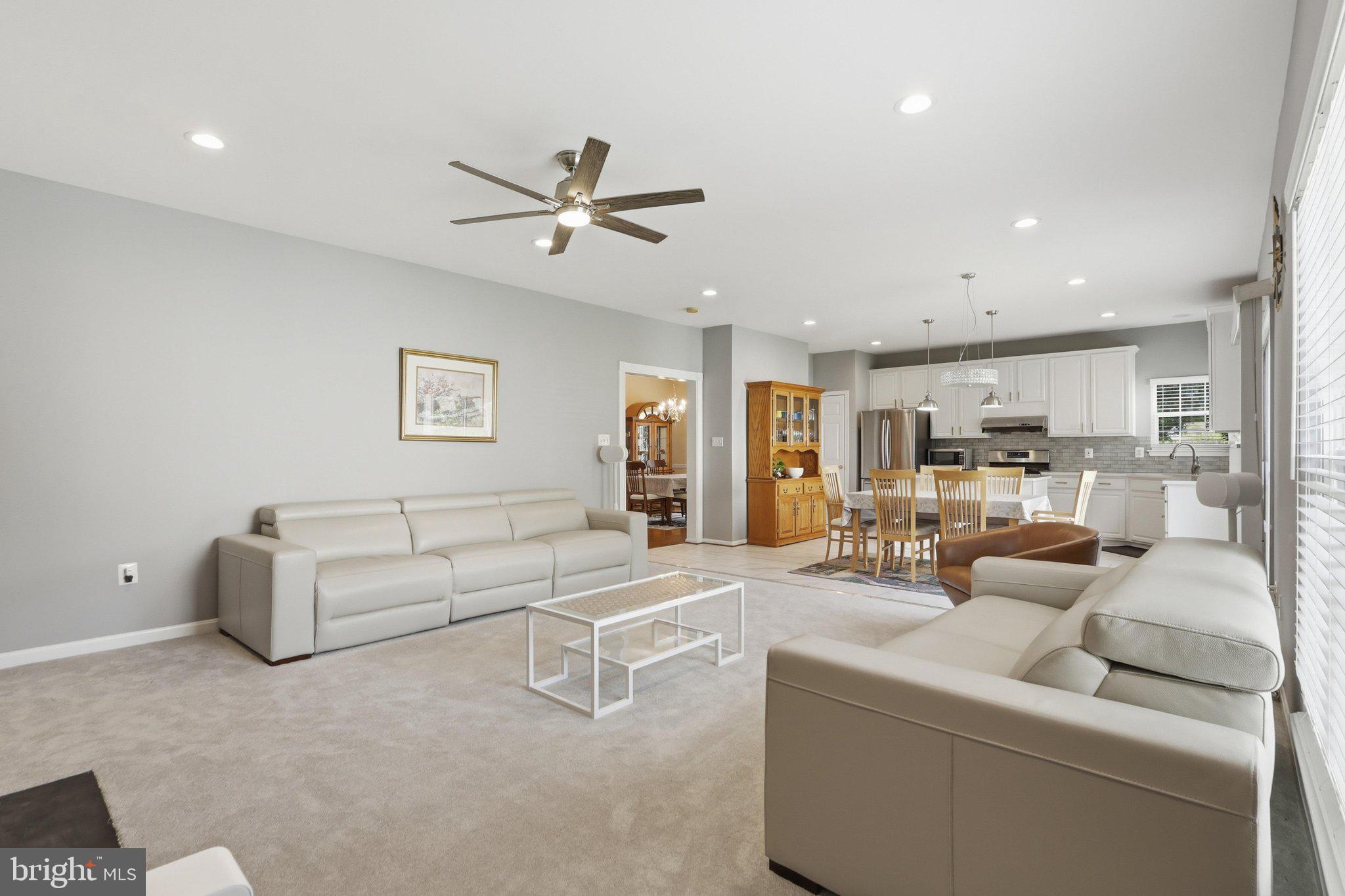 HIGHLAND OAKS - Residential