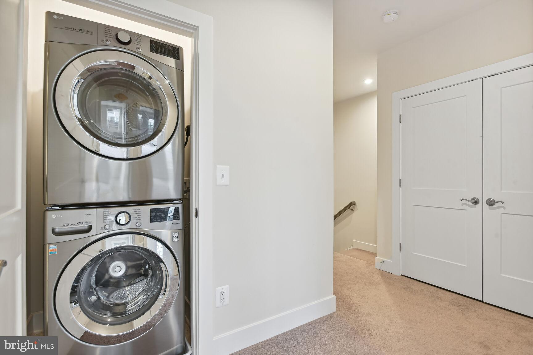 TALL OAKS - Residential Lease