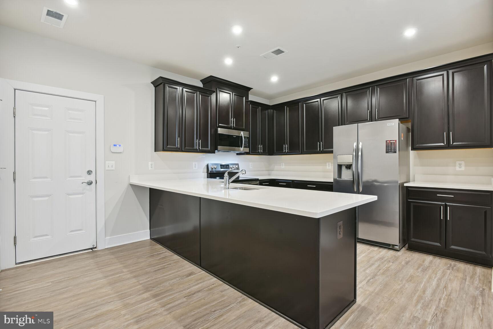 TALL OAKS - Residential Lease