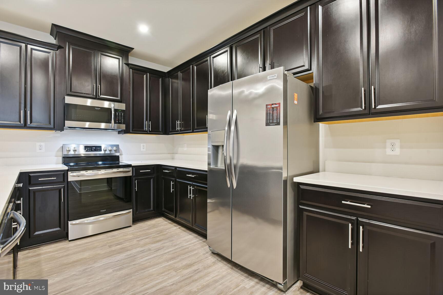 TALL OAKS - Residential Lease