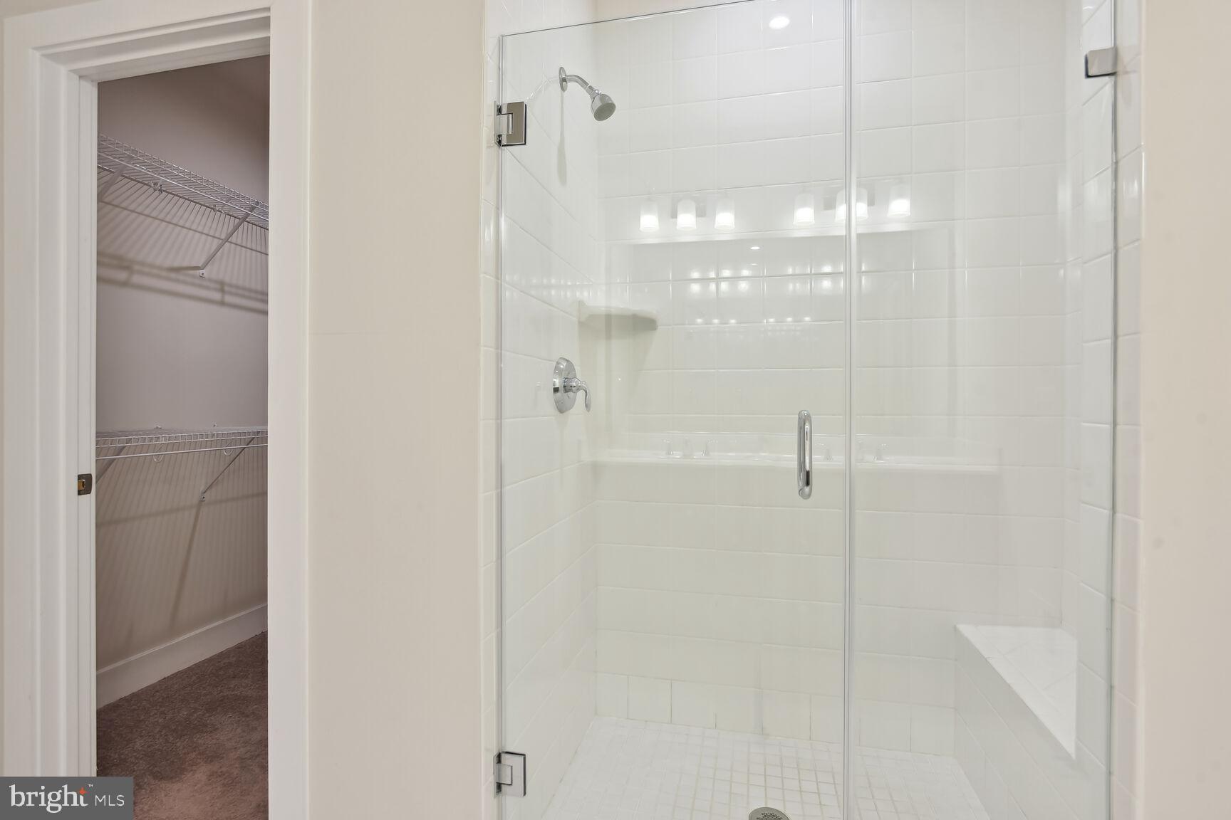 TALL OAKS - Residential Lease