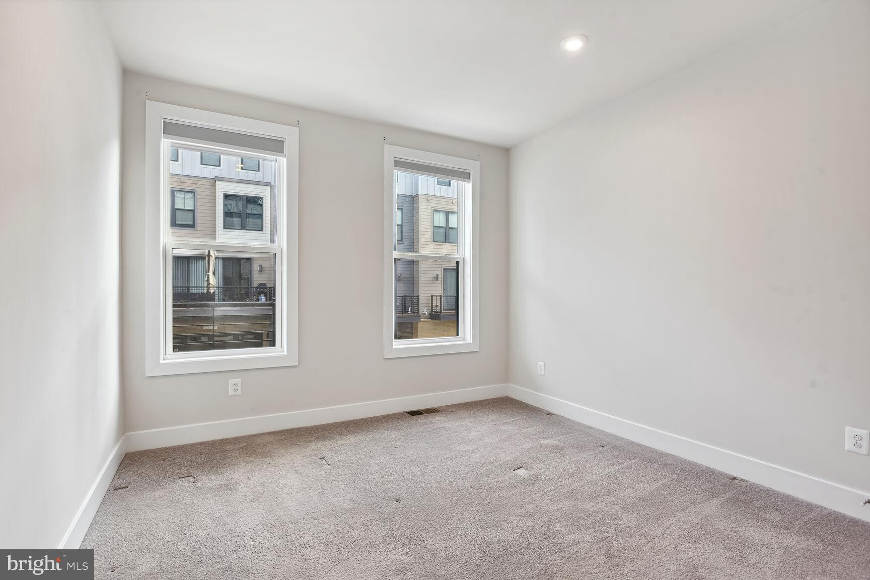 TALL OAKS - Residential Lease