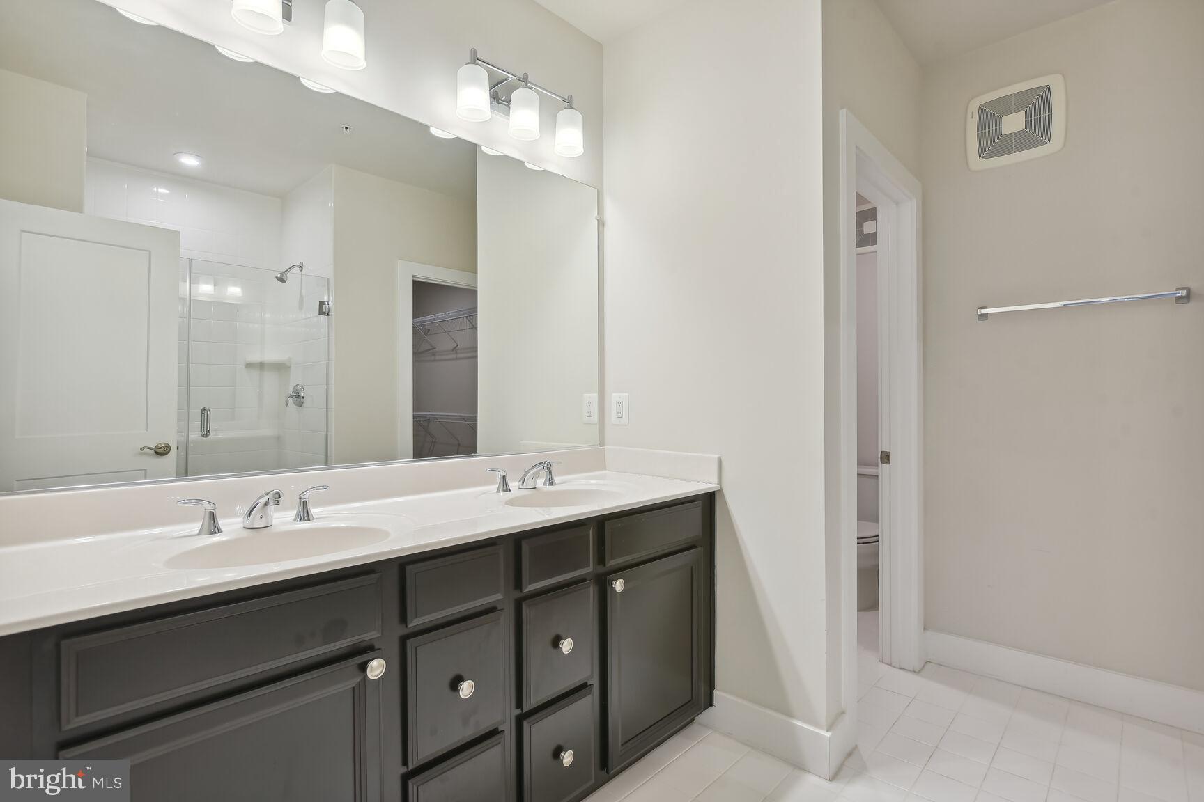 TALL OAKS - Residential Lease