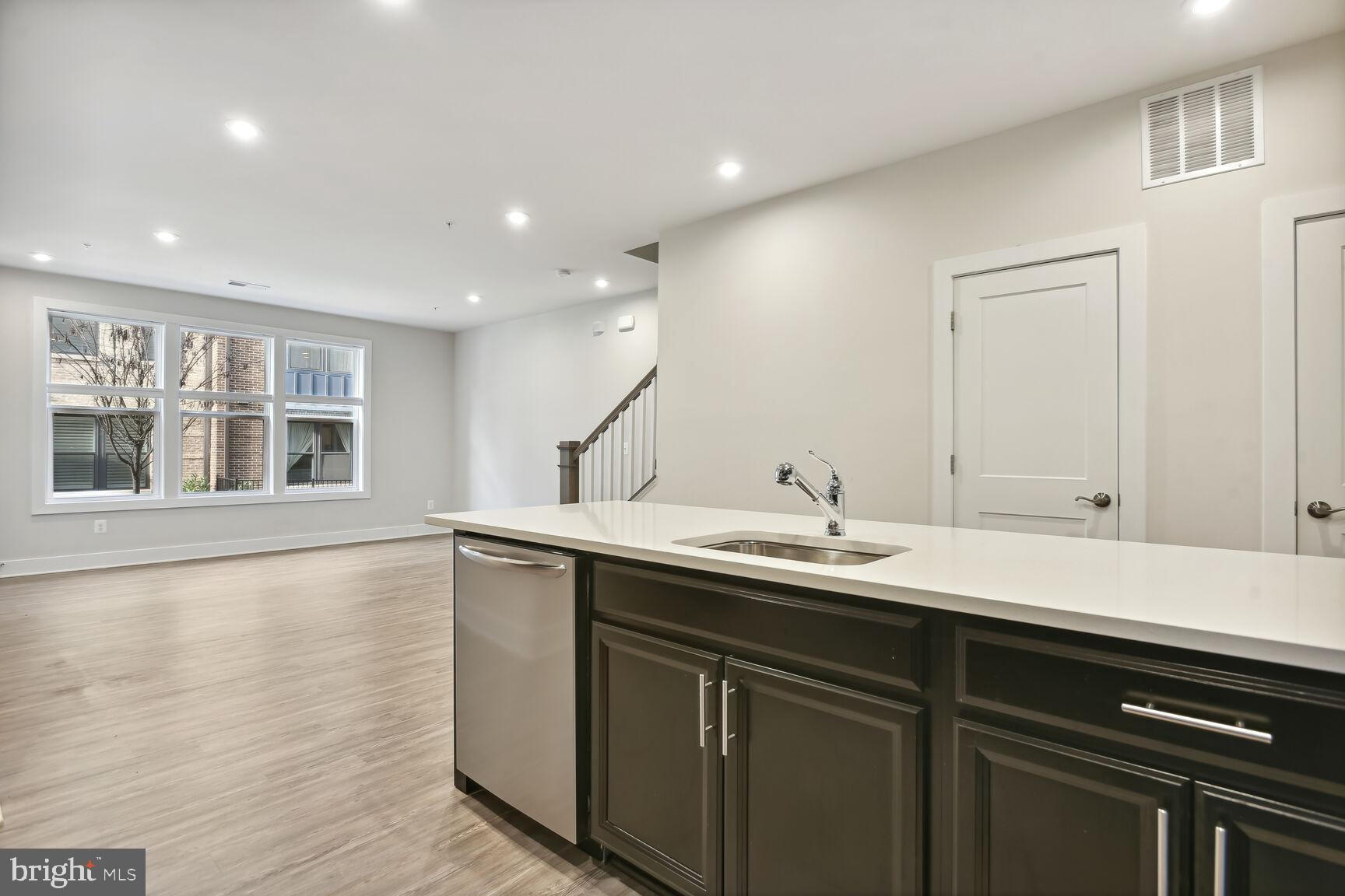 TALL OAKS - Residential Lease