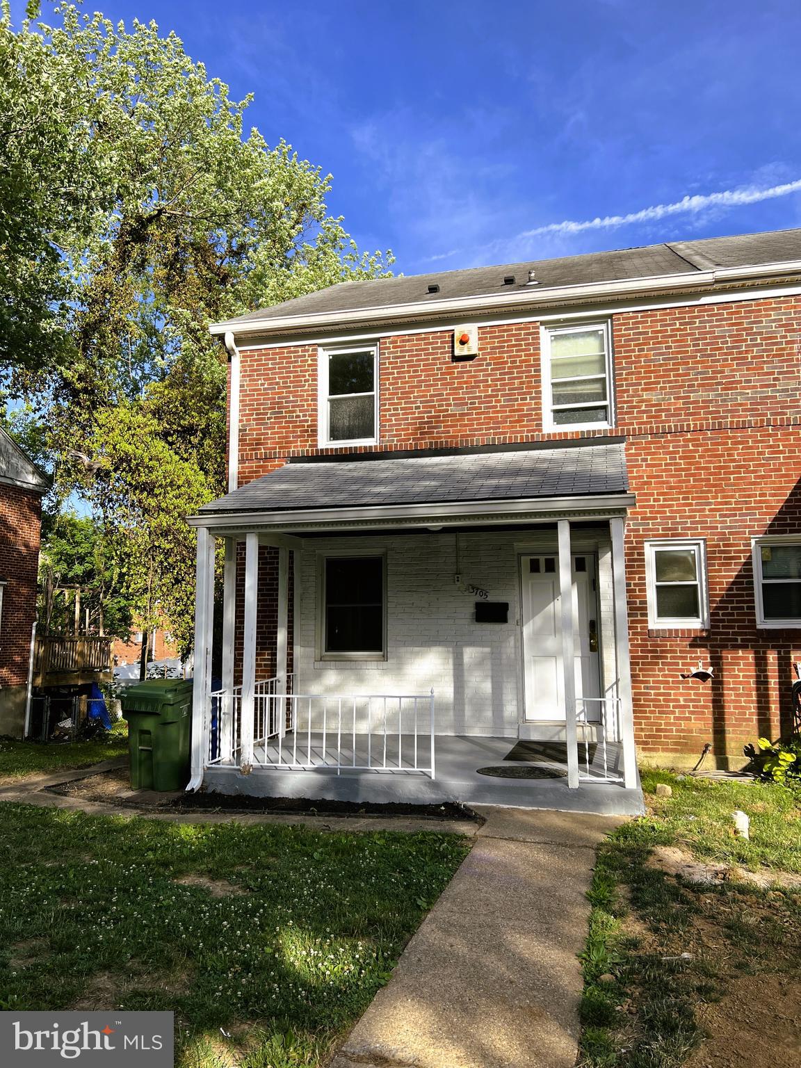 Fully renovated brick semi located behind Bancroft Village.  5 BR, 3.5 BA, brand new hardwood floors, central AC, replacement windows, large updated kitchen with  granite counters, finished basement with 2 bedrooms, full bathroom, laundry and separate entrance, master bath on 2nd floor, washer/dryer in basement with extra laundry hookup on 2nd floor, huge deck, storage shed, extra storage space in attic, brand new sewer line, and much more.