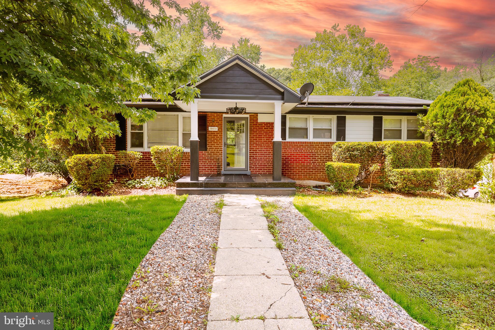 LAKEVIEW - Residential