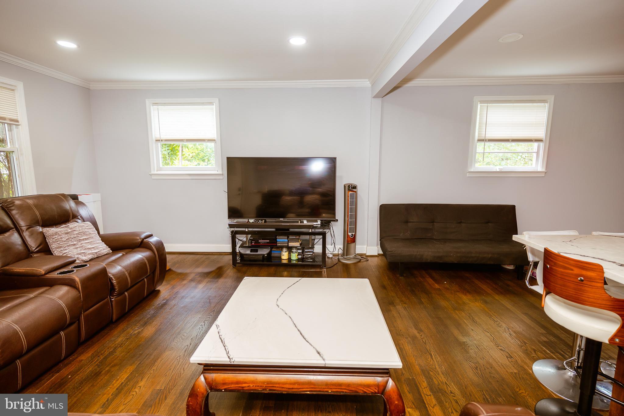 LAKEVIEW - Residential