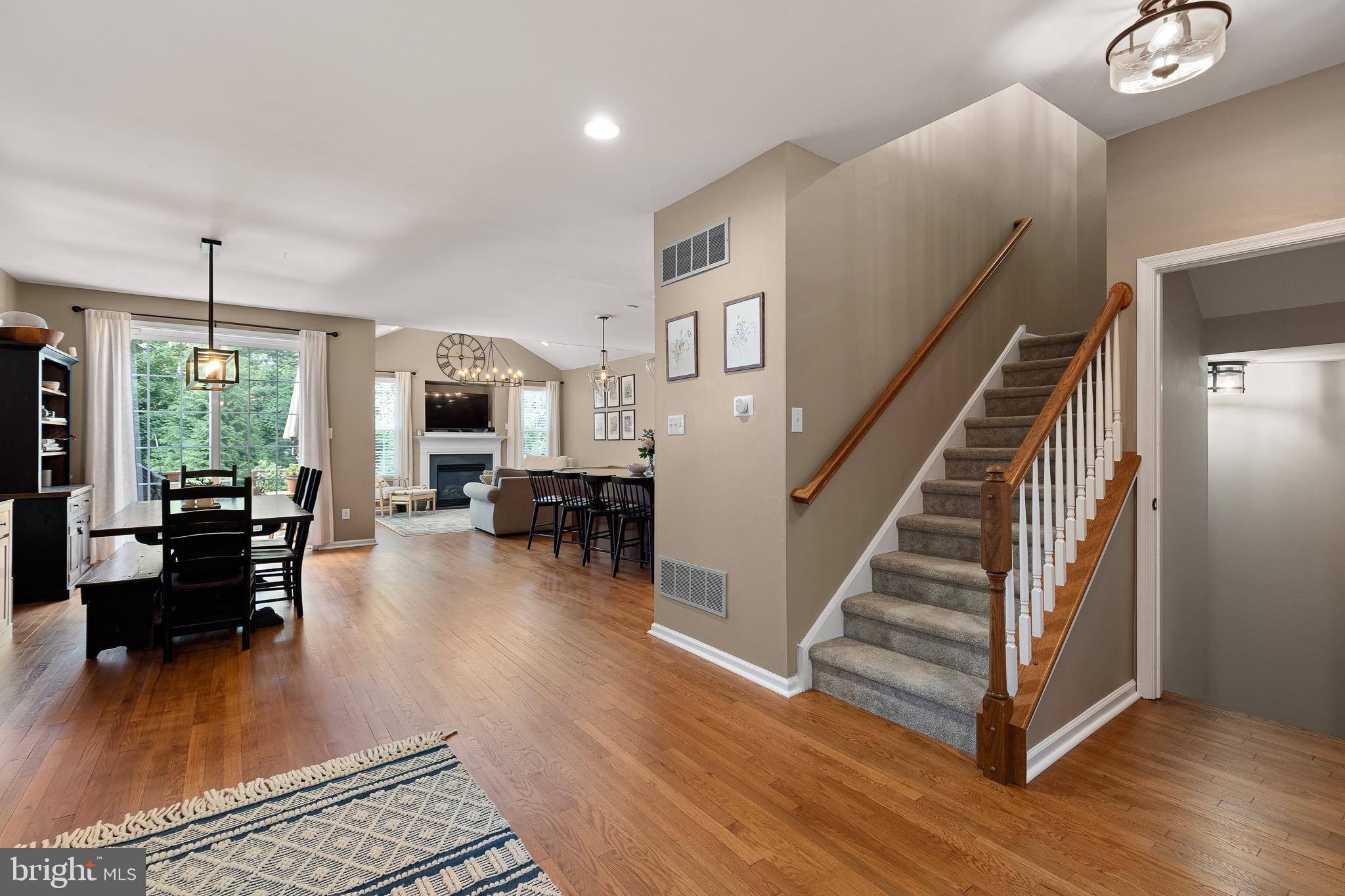 SCHOOLHOUSE LANE - Residential