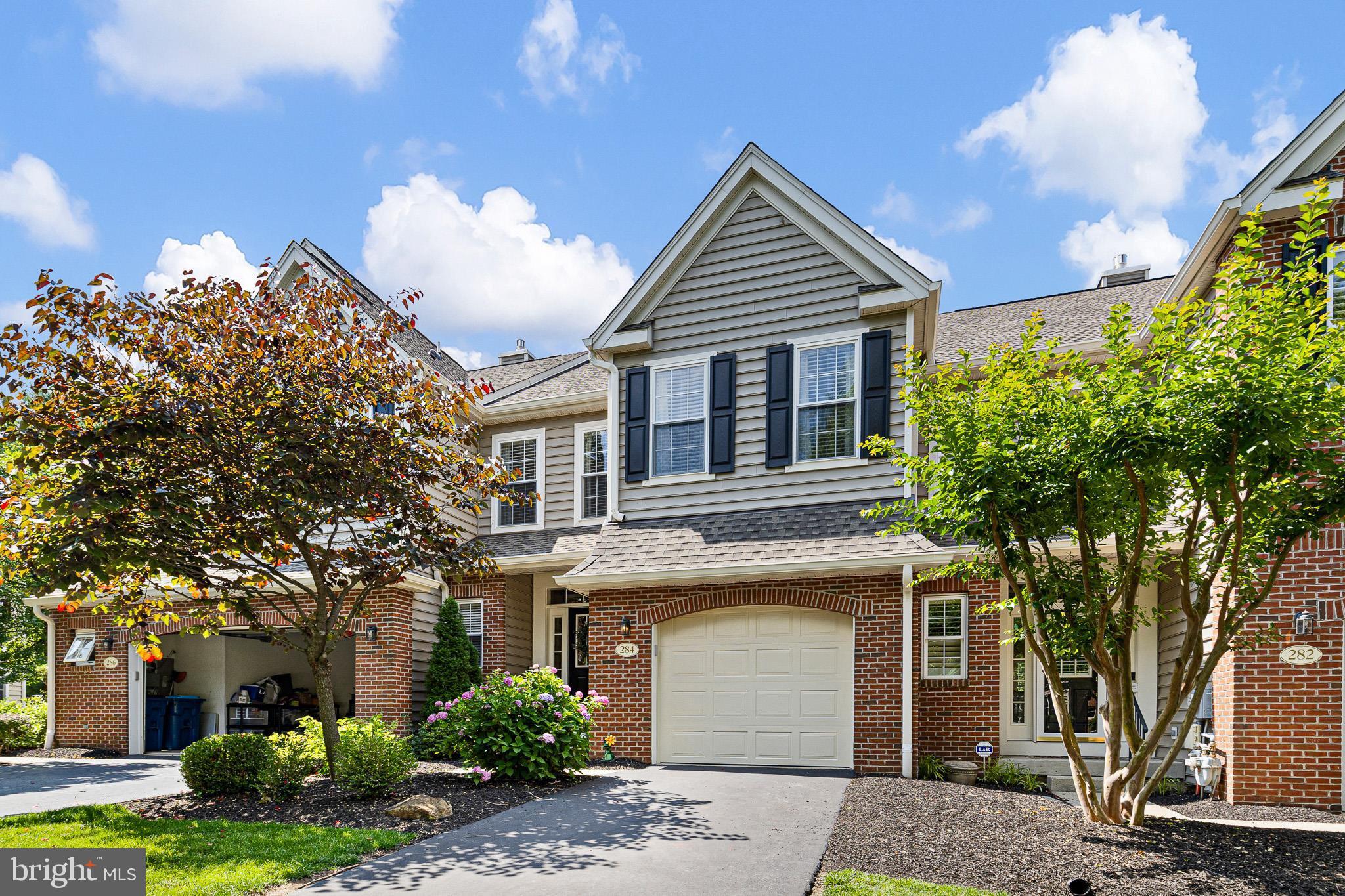 SCHOOLHOUSE LANE - Residential