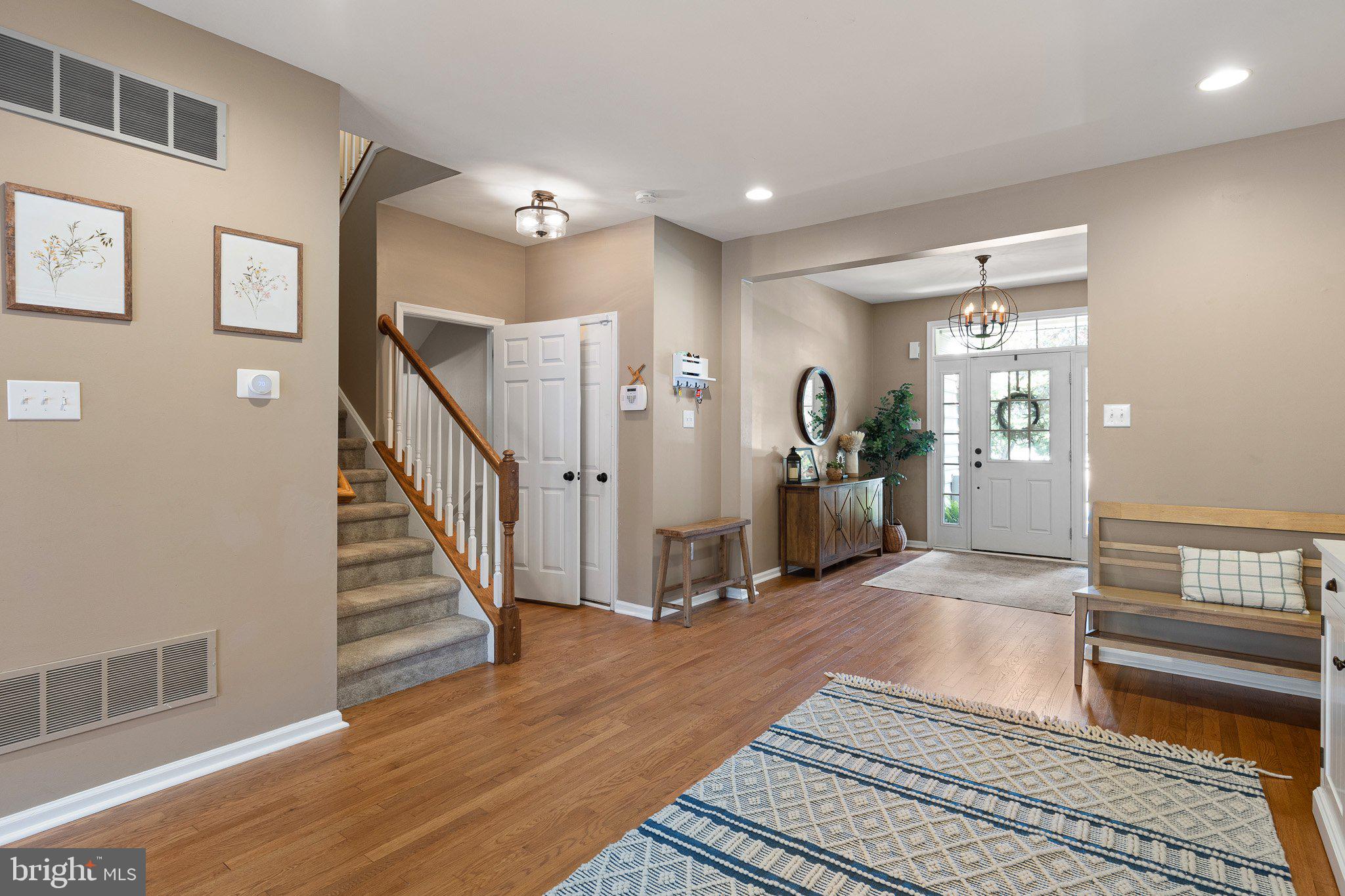 SCHOOLHOUSE LANE - Residential