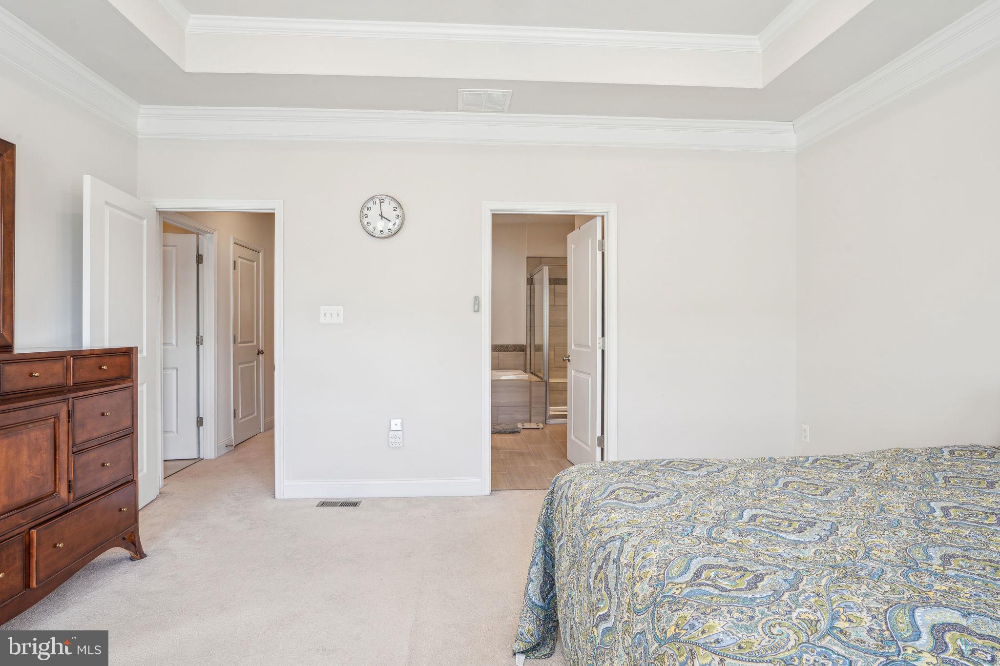 OXFORD SQUARE - Residential
