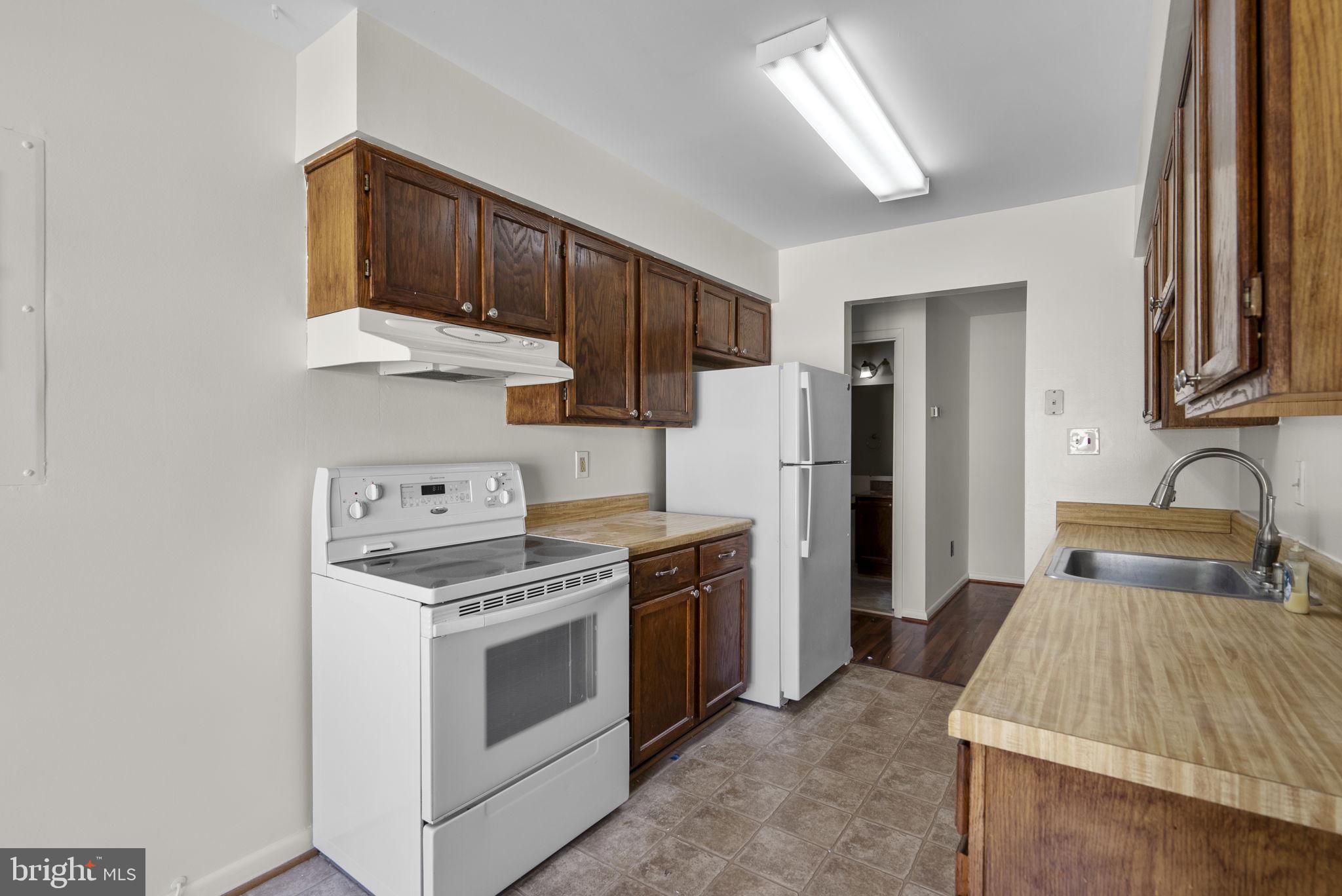 HOMELAND VILLAGE - Residential