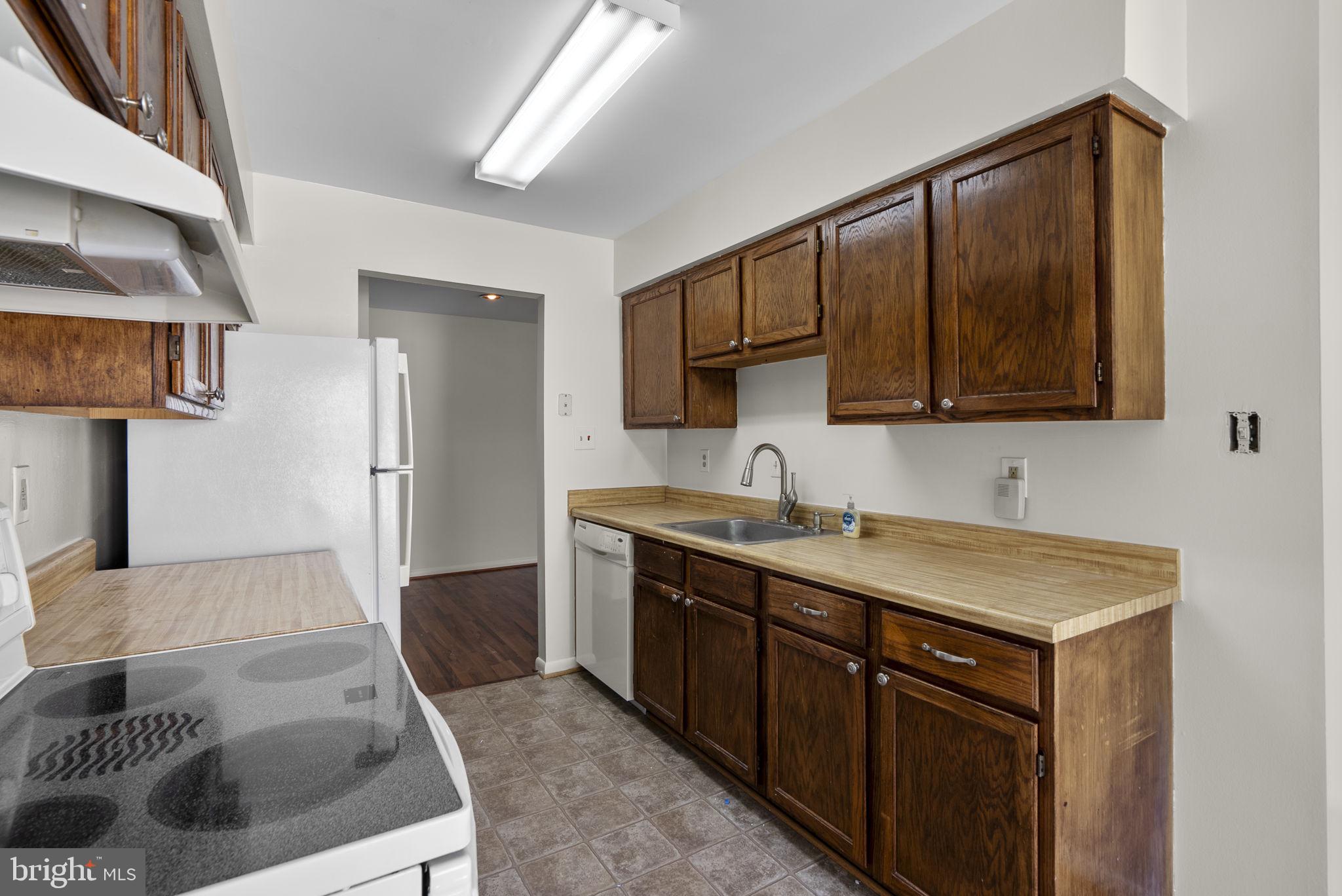 HOMELAND VILLAGE - Residential