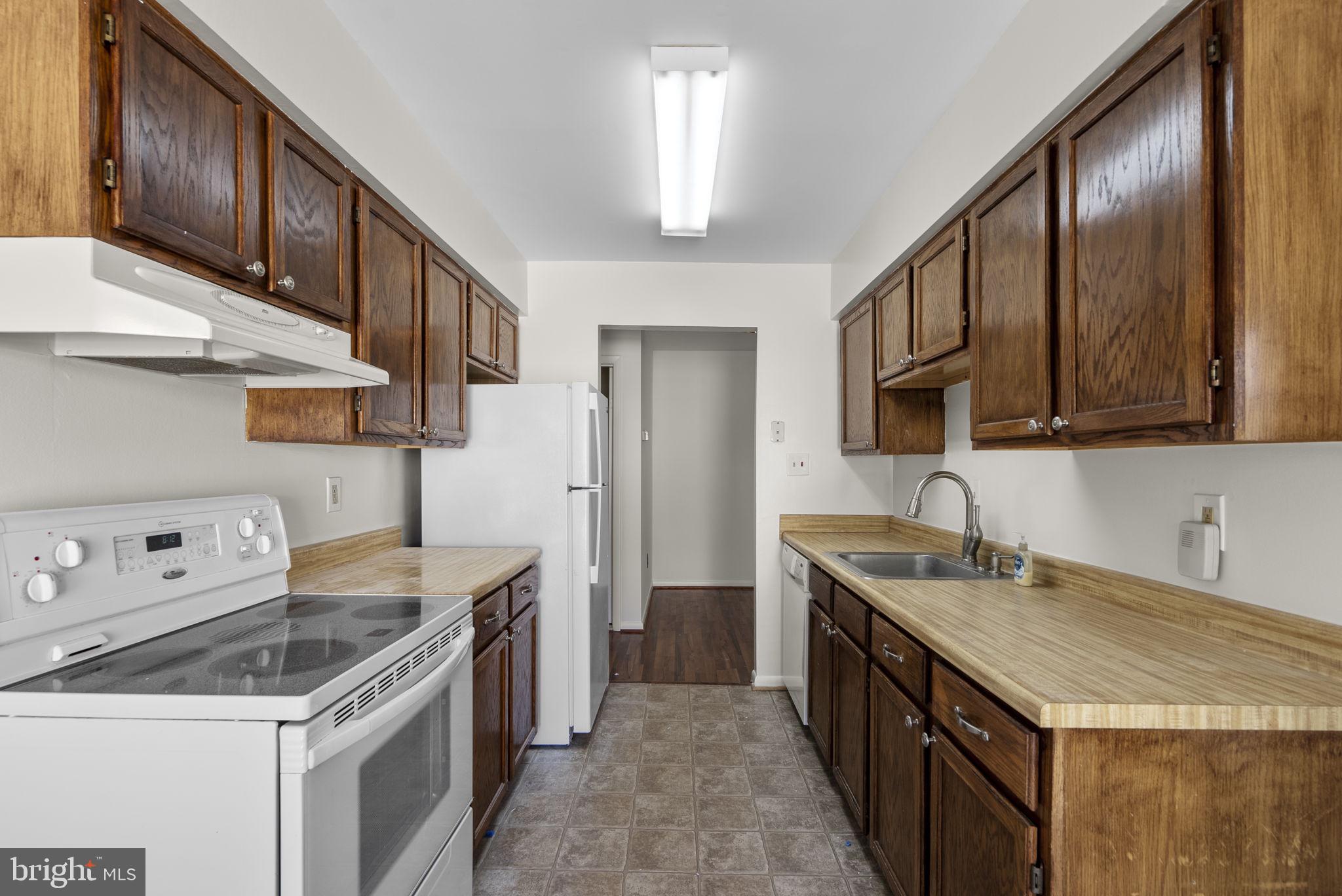 HOMELAND VILLAGE - Residential