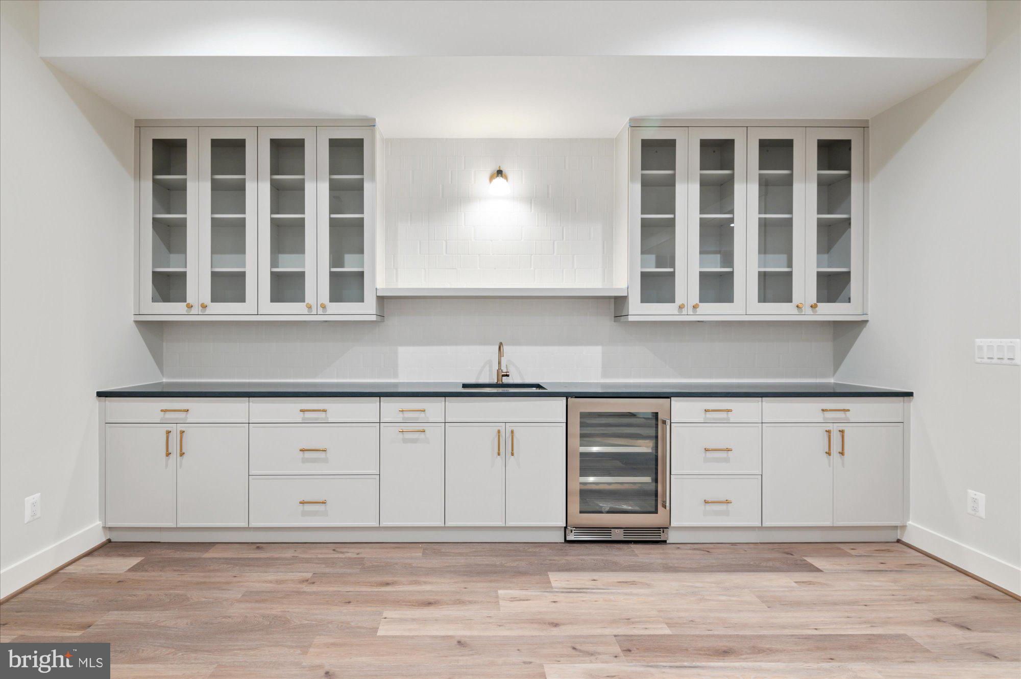 KENT GARDENS - Residential