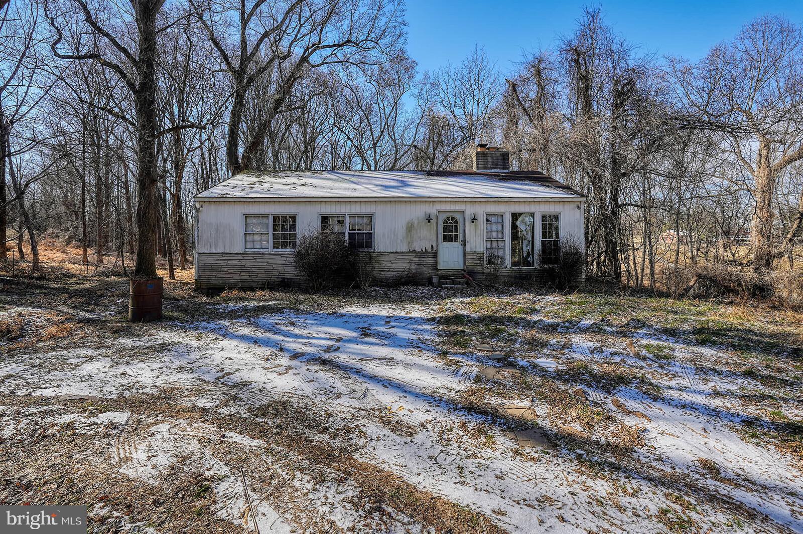 COLESVILLE OUTSIDE - Land