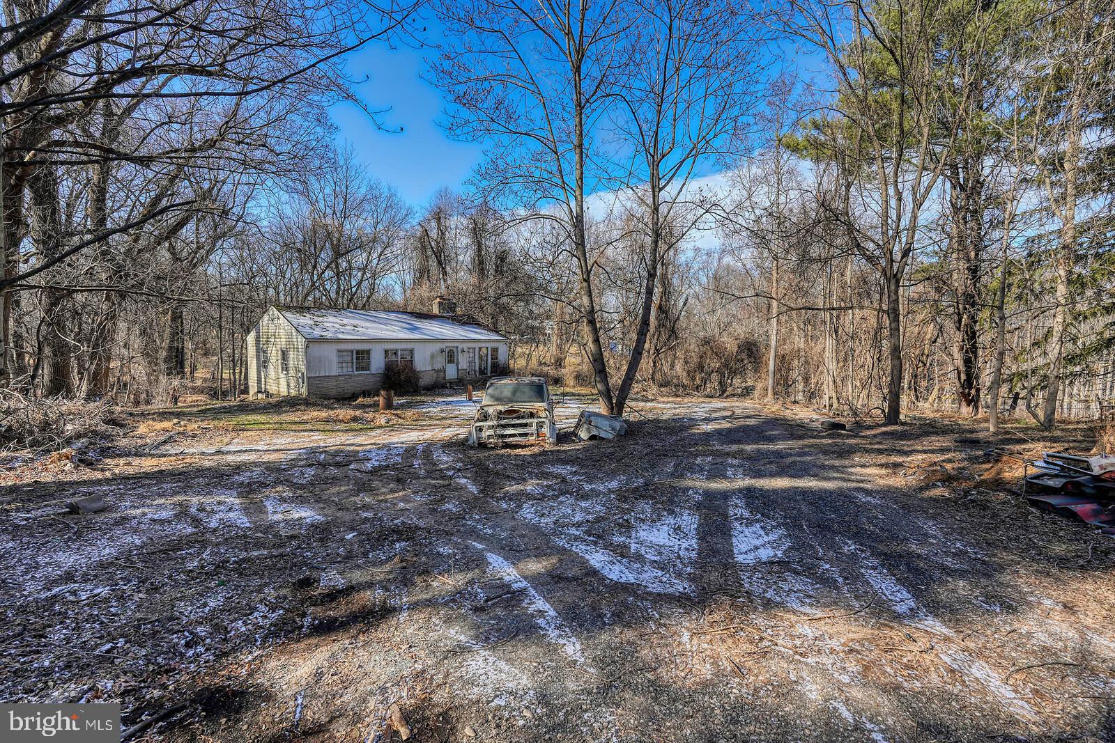 COLESVILLE OUTSIDE - Land
