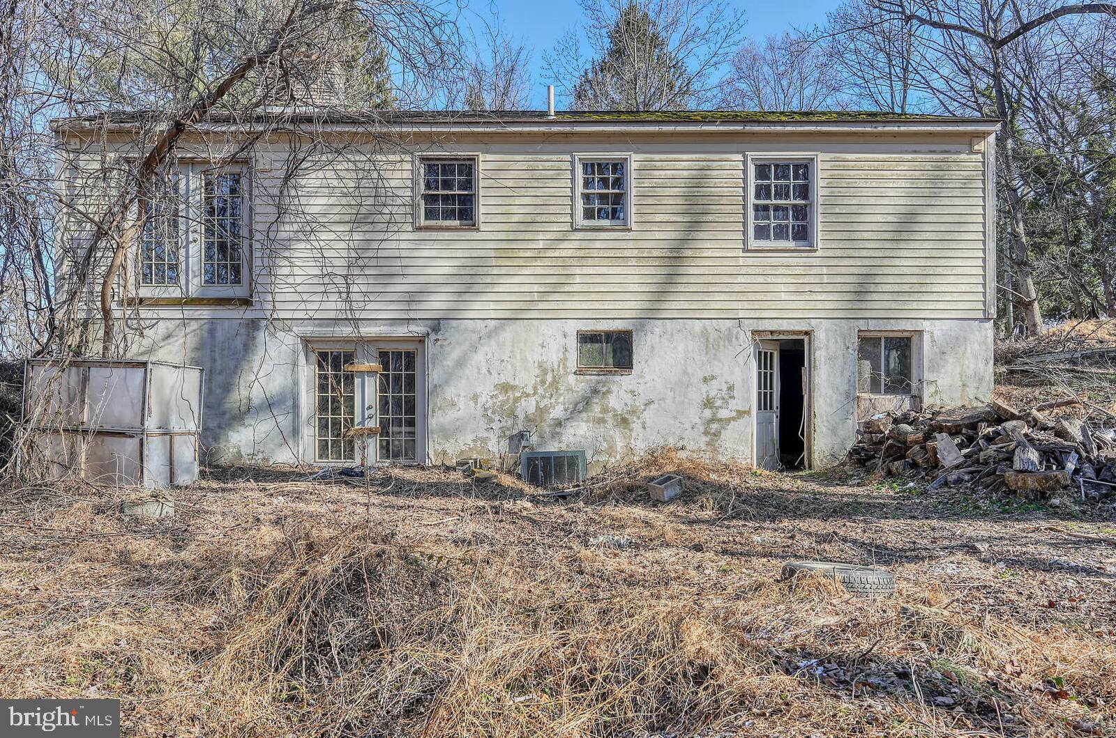 COLESVILLE OUTSIDE - Land