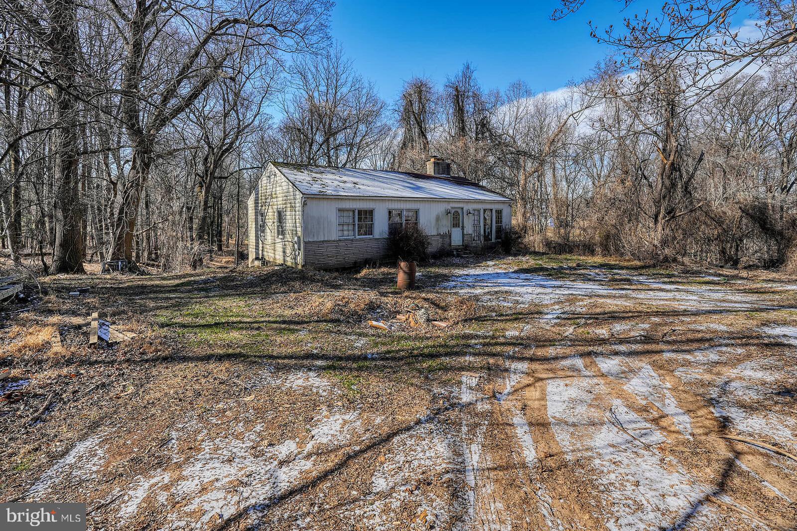 COLESVILLE OUTSIDE - Land