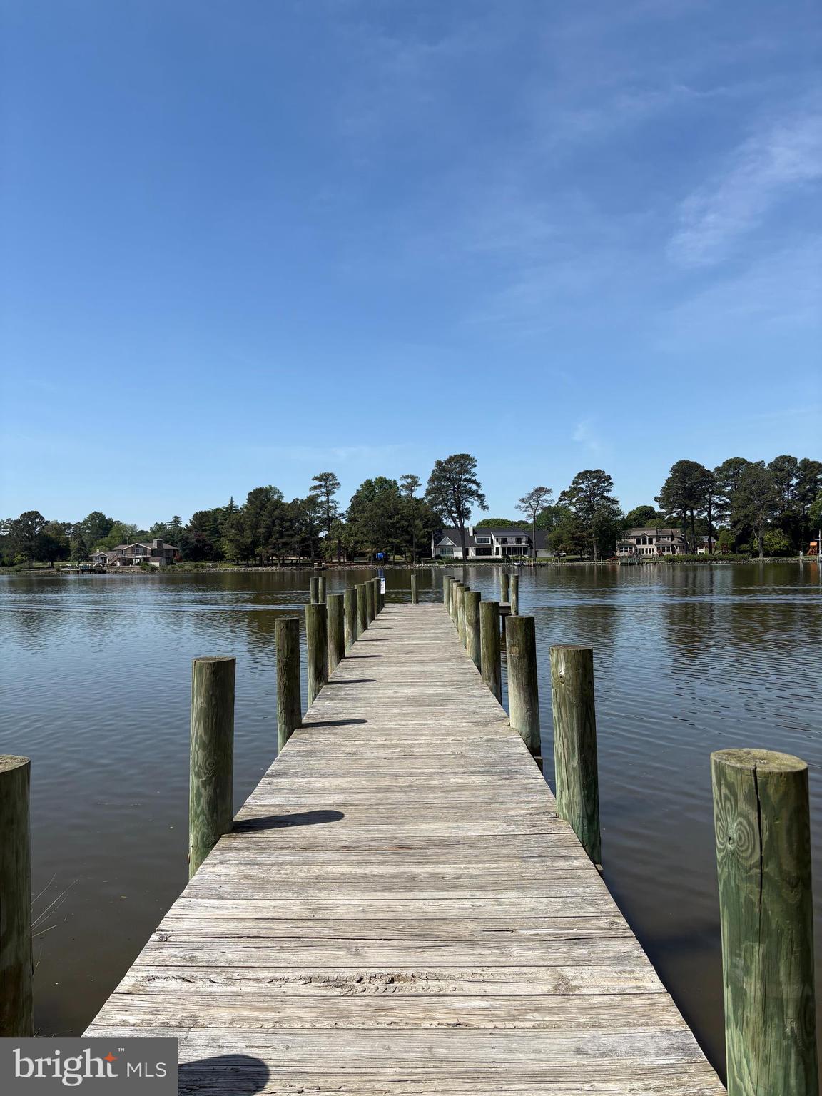 ANGOLA BEACH - Residential