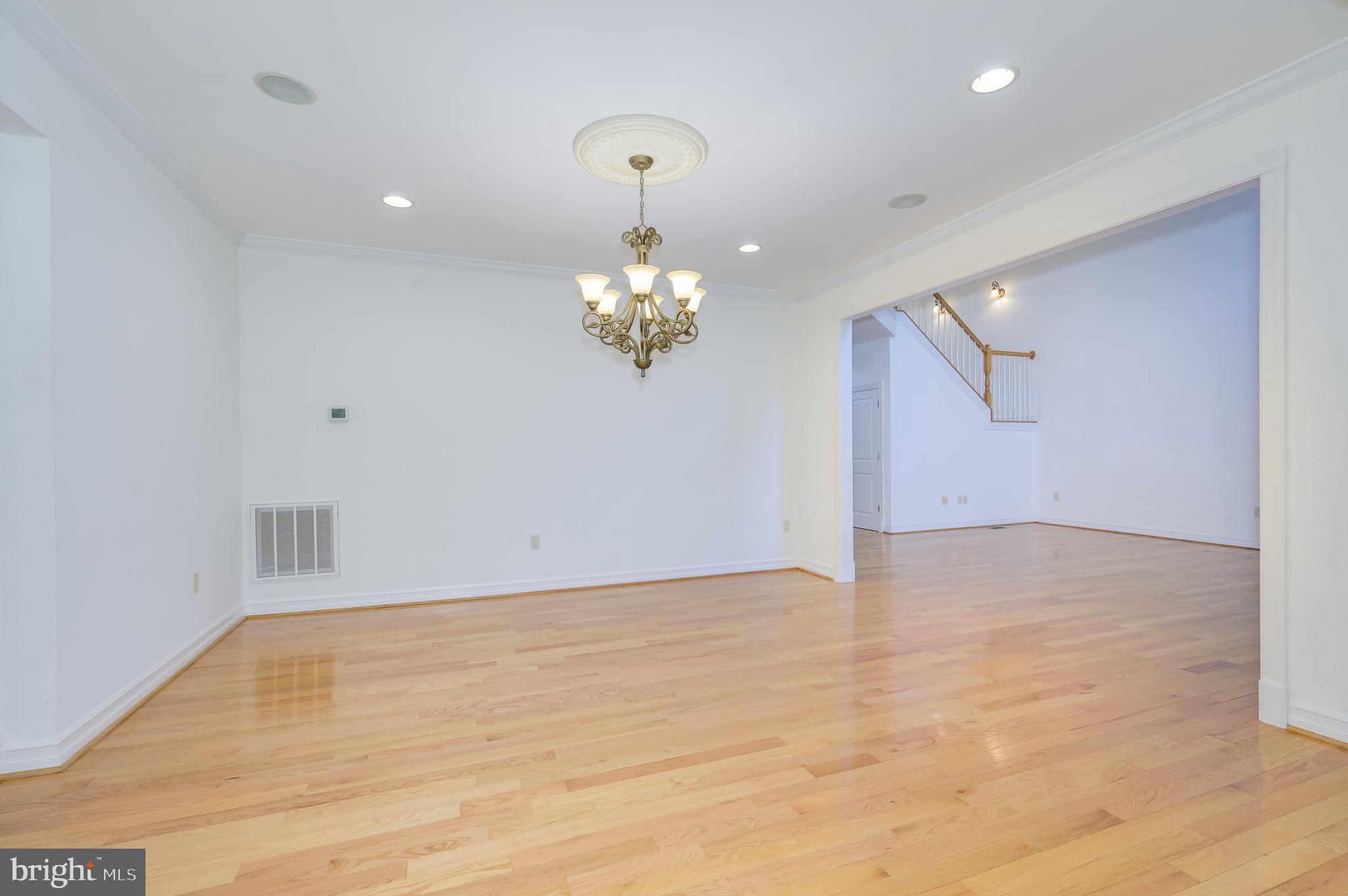 CORTLAND VILLAS - Residential