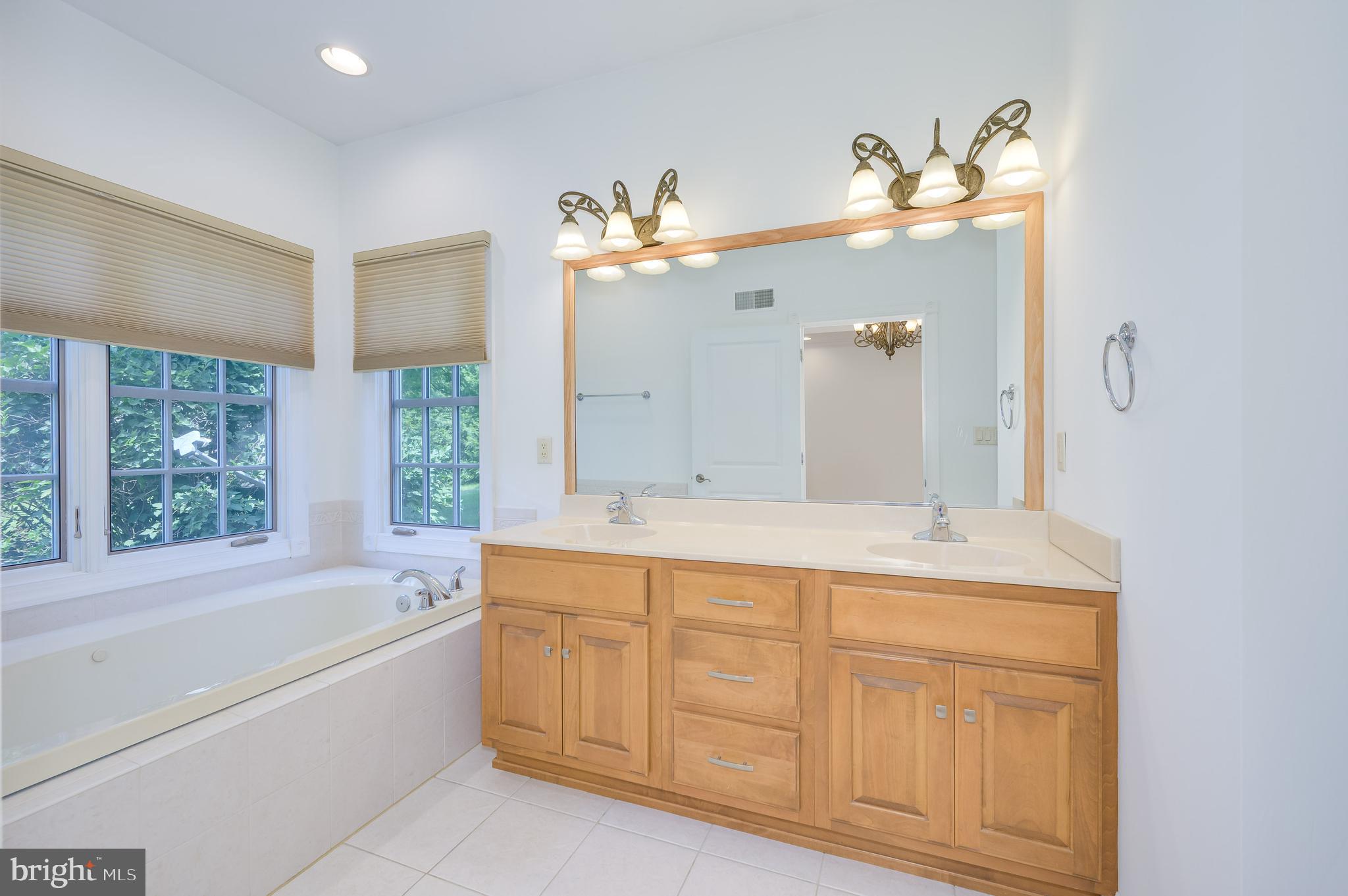 CORTLAND VILLAS - Residential
