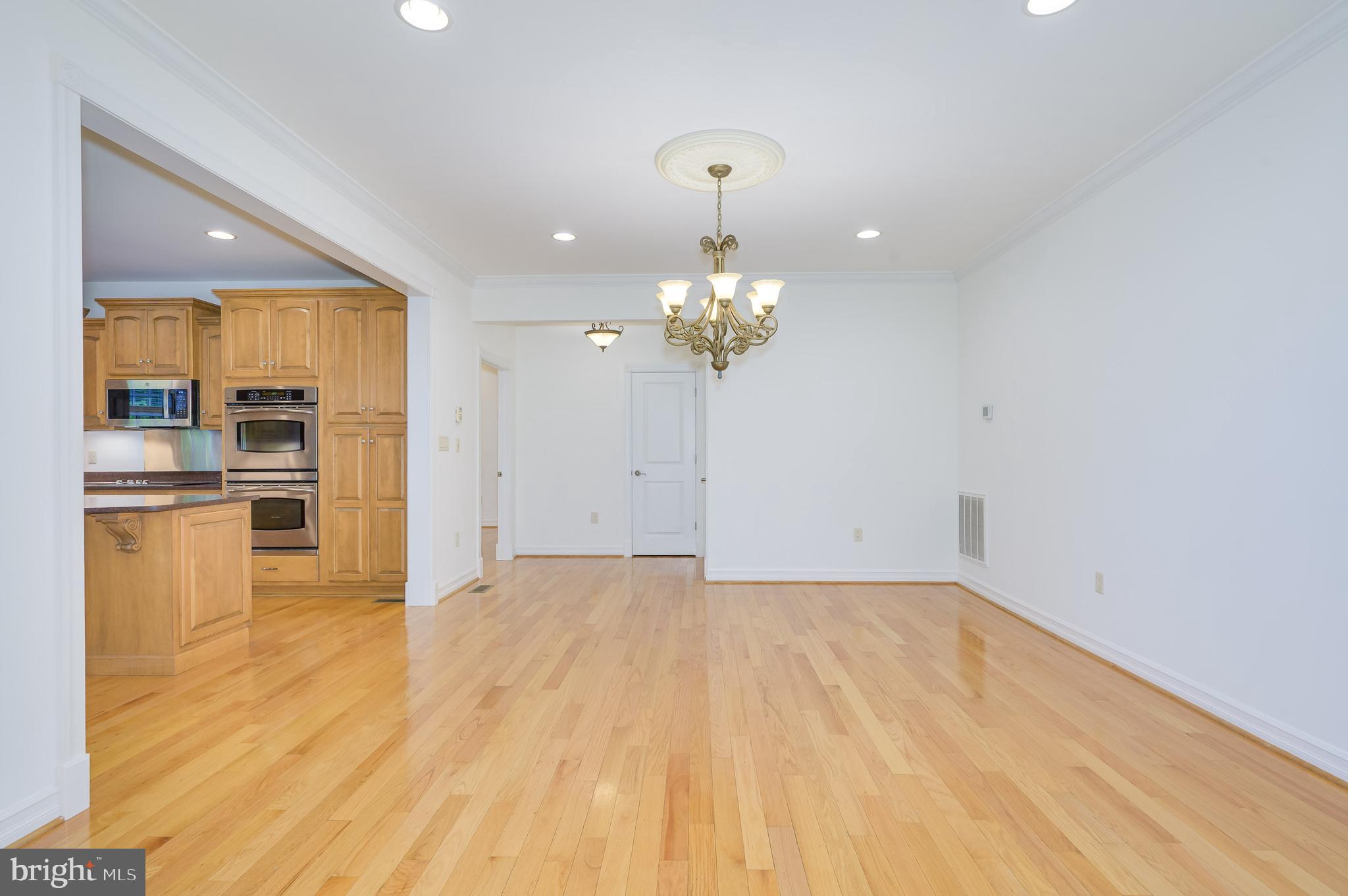CORTLAND VILLAS - Residential