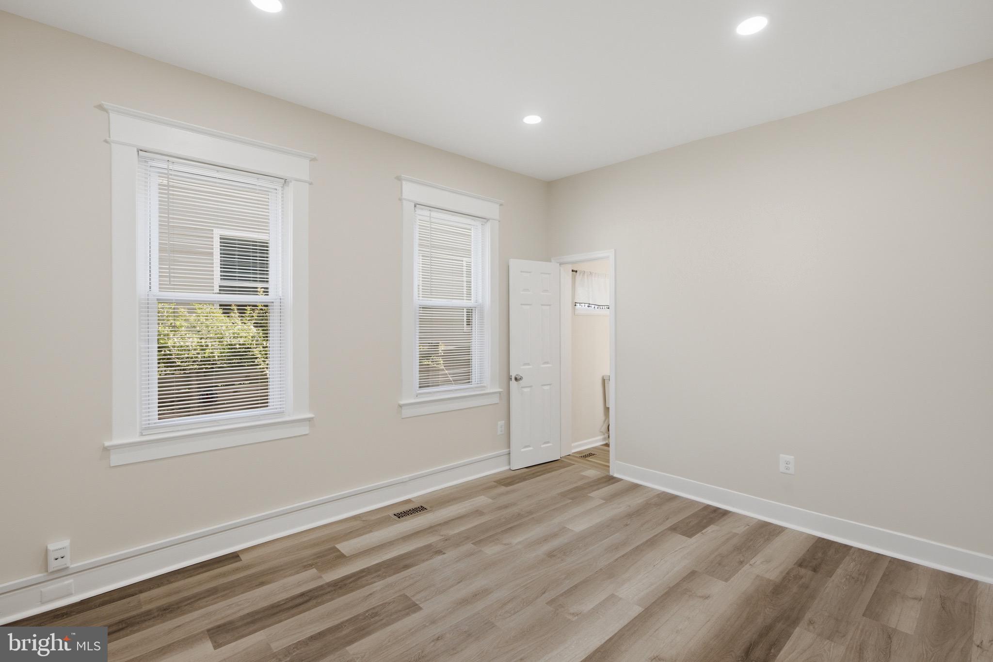 MOUNT RAINIER - Residential