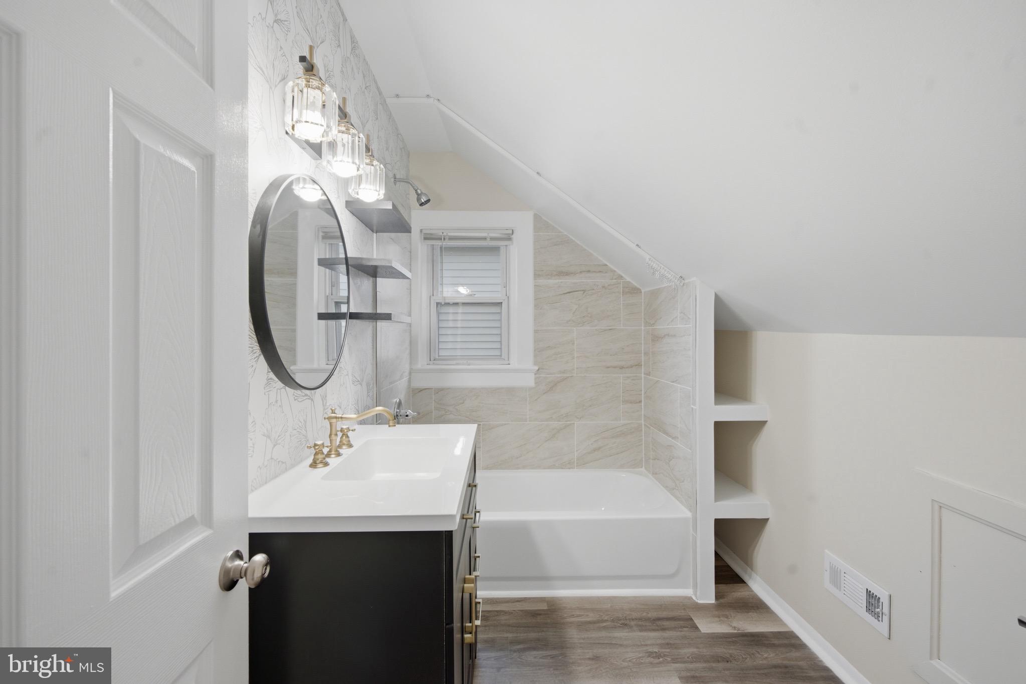 MOUNT RAINIER - Residential