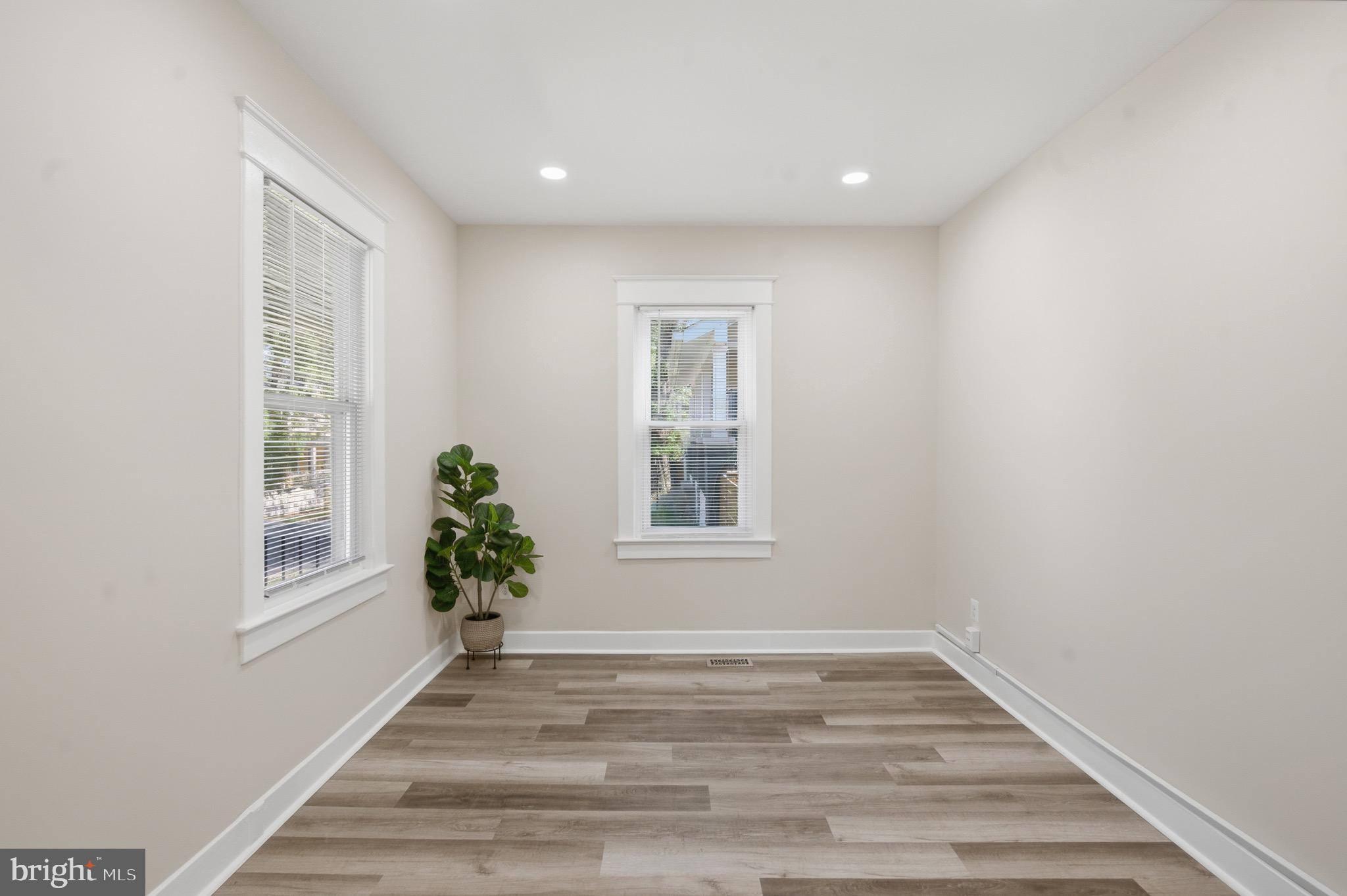 MOUNT RAINIER - Residential