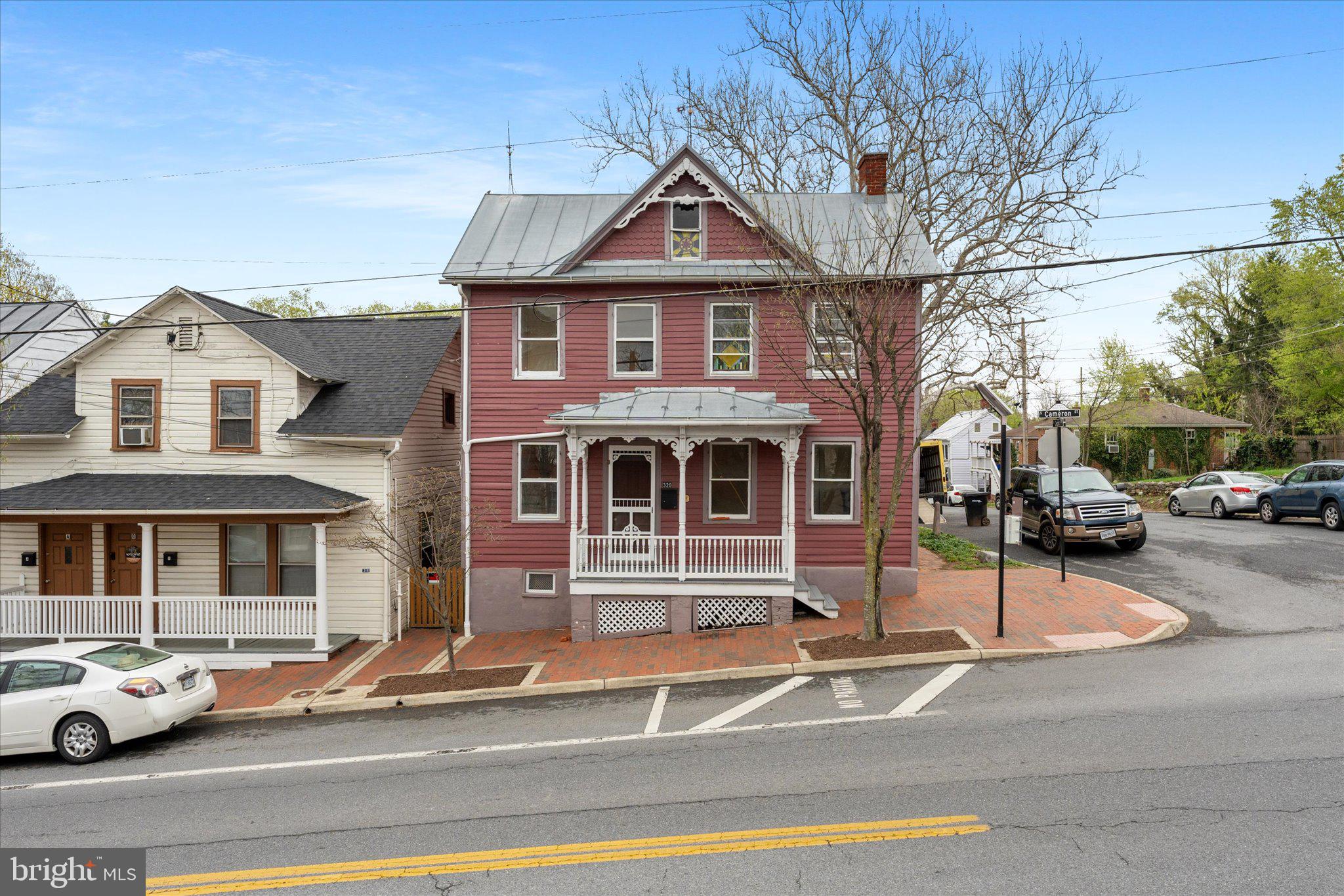 DOWNTOWN WINCHESTER - Residential