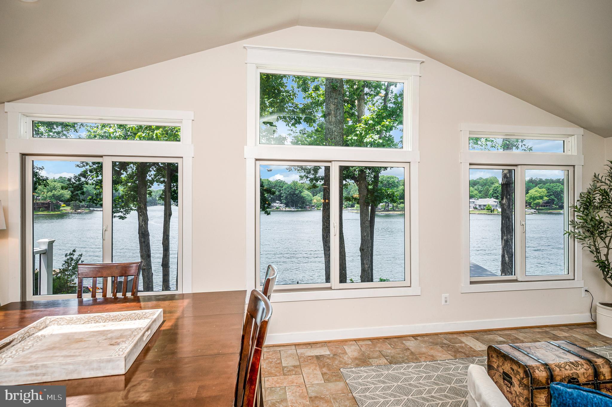 LAKE OF THE WOODS - Residential