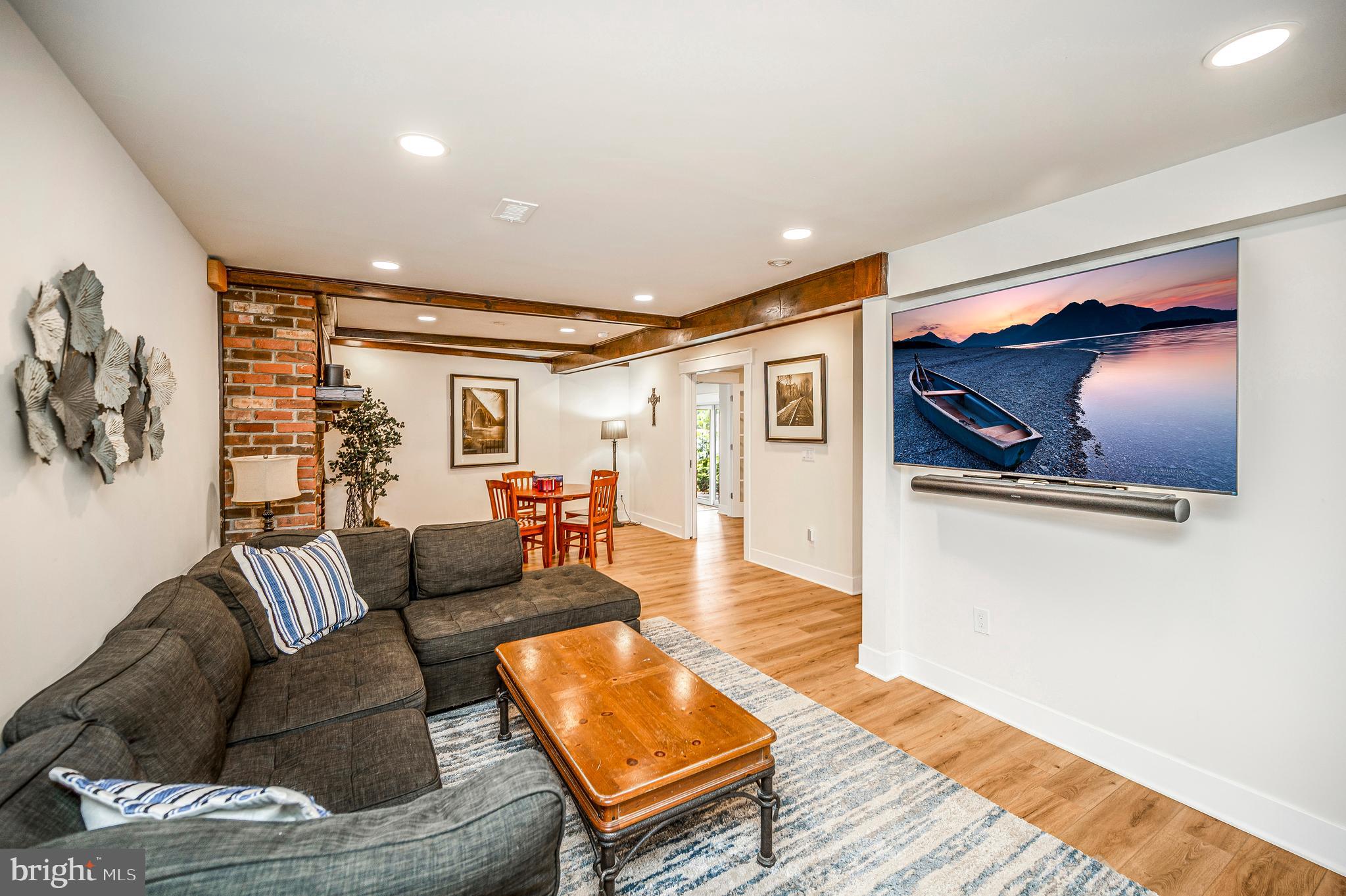 LAKE OF THE WOODS - Residential