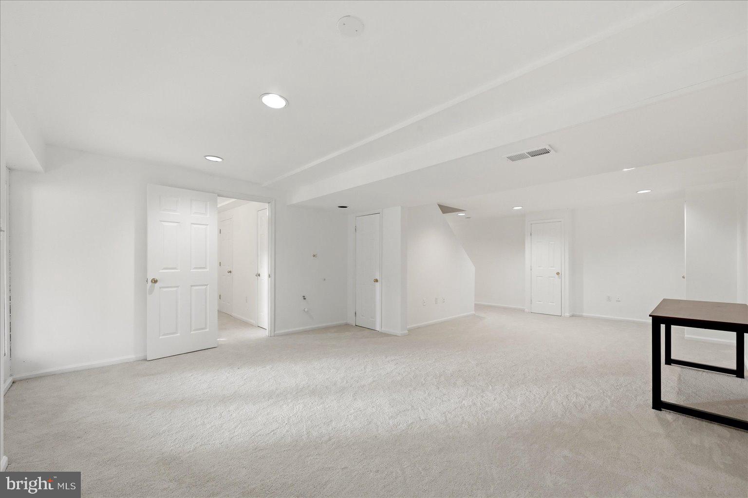 MILLS FARM - Residential