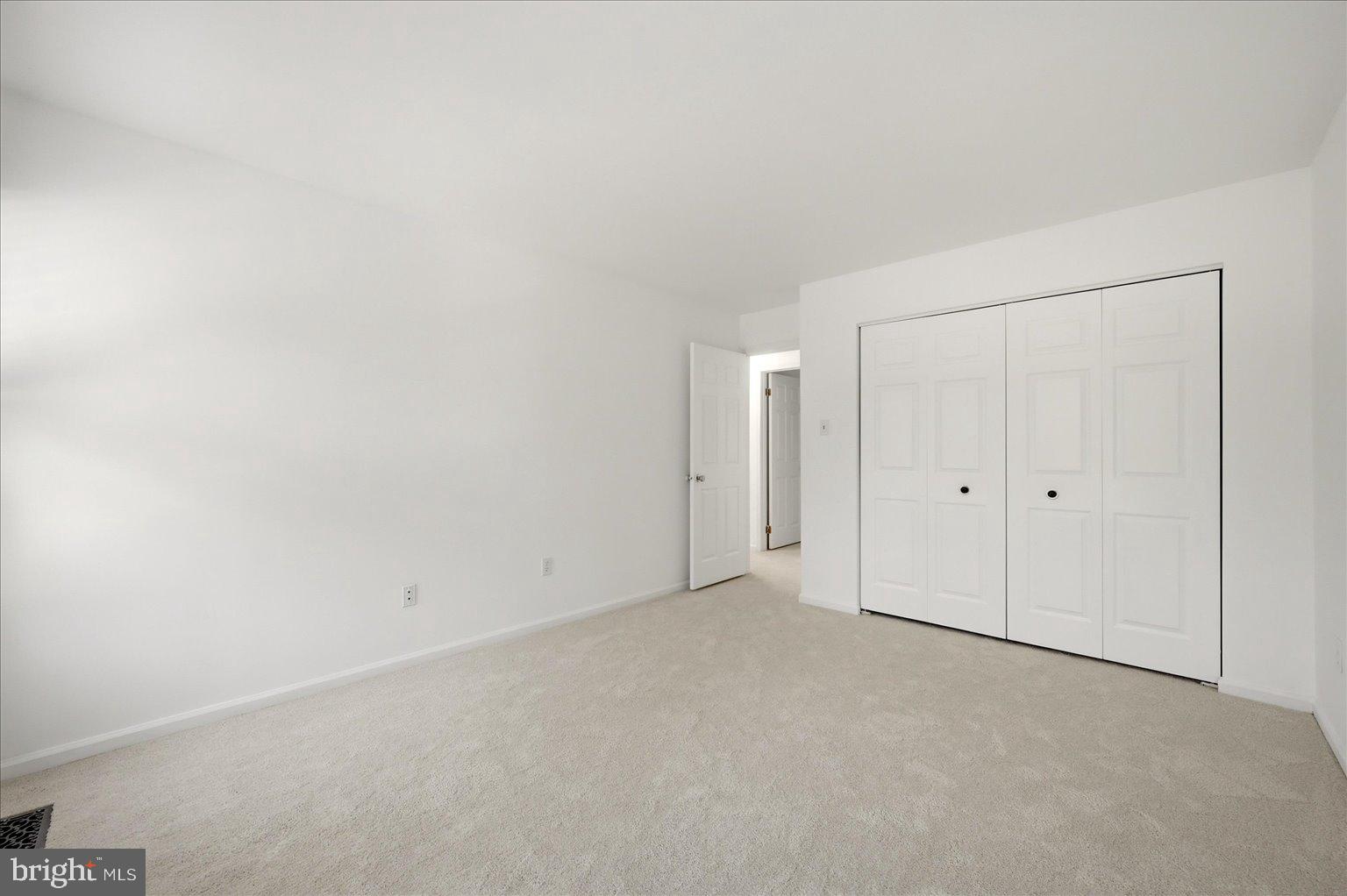 MILLS FARM - Residential