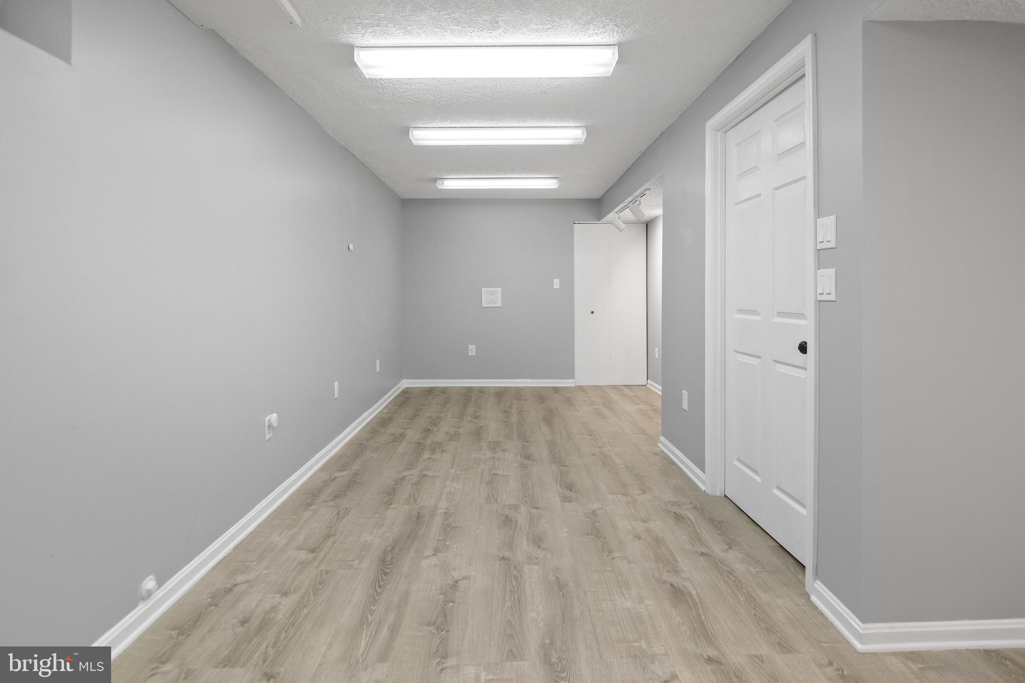 HUNTERS RUN - Residential