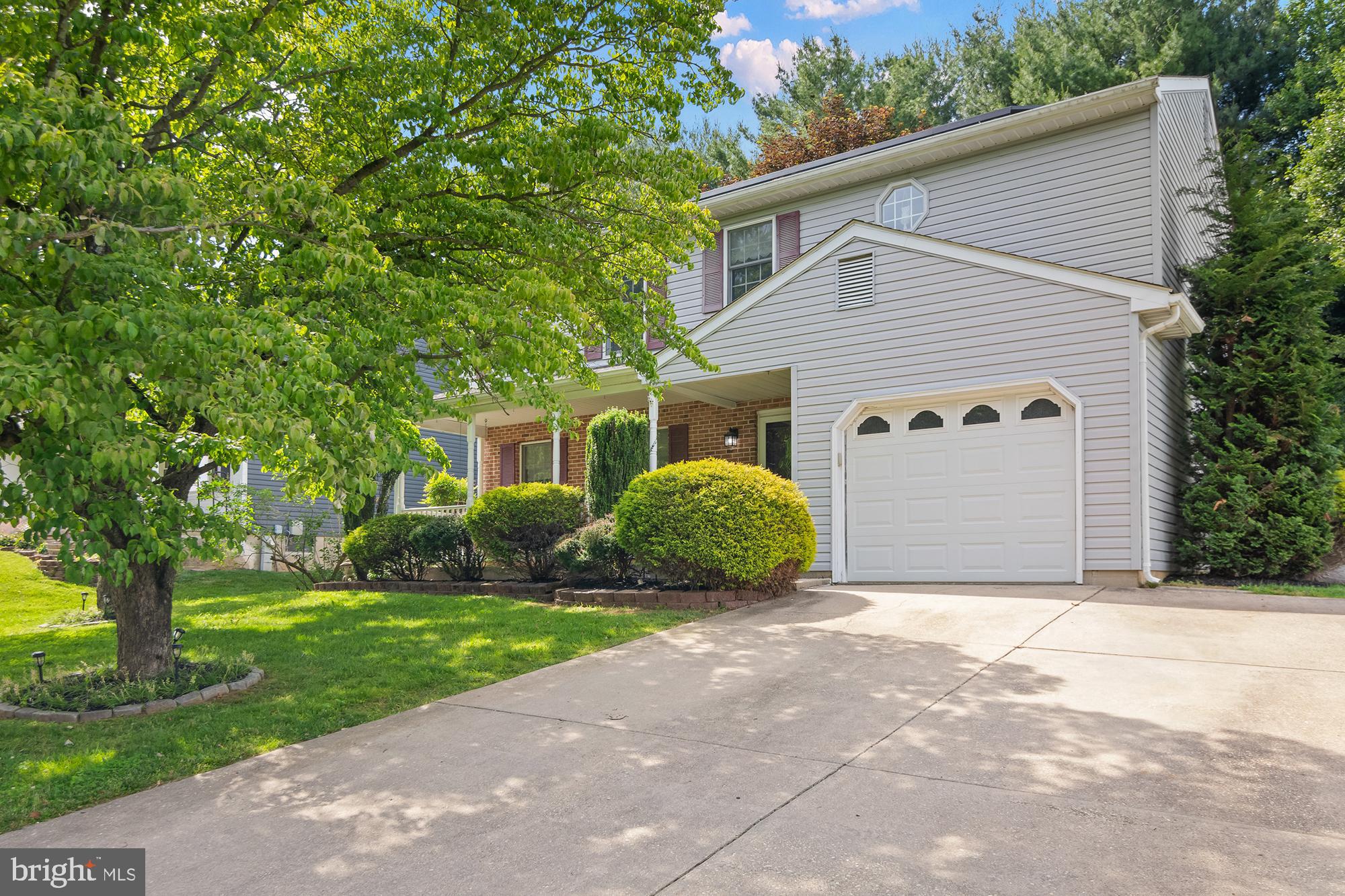 HUNTERS RUN - Residential