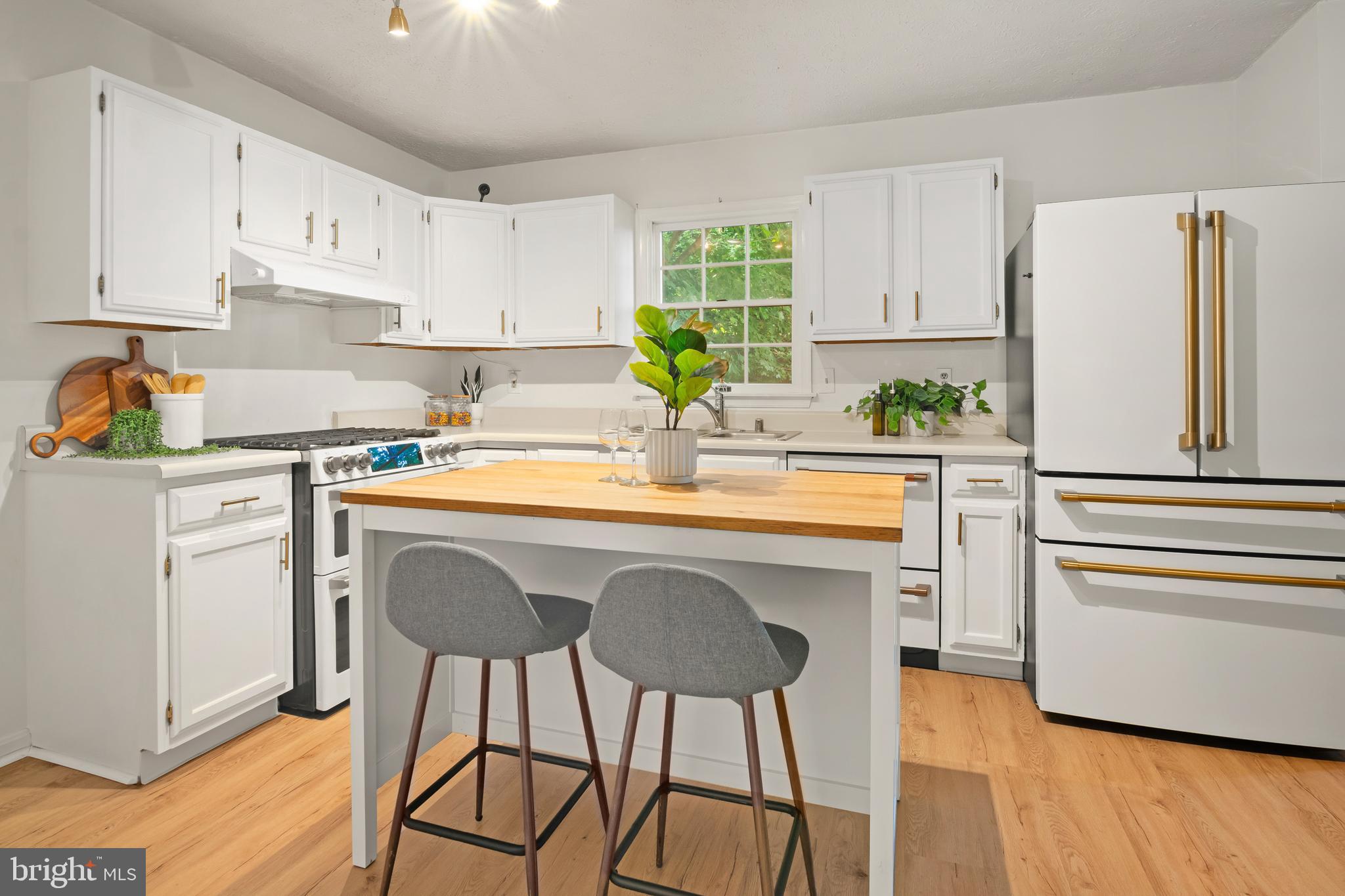 HUNTERS RUN - Residential