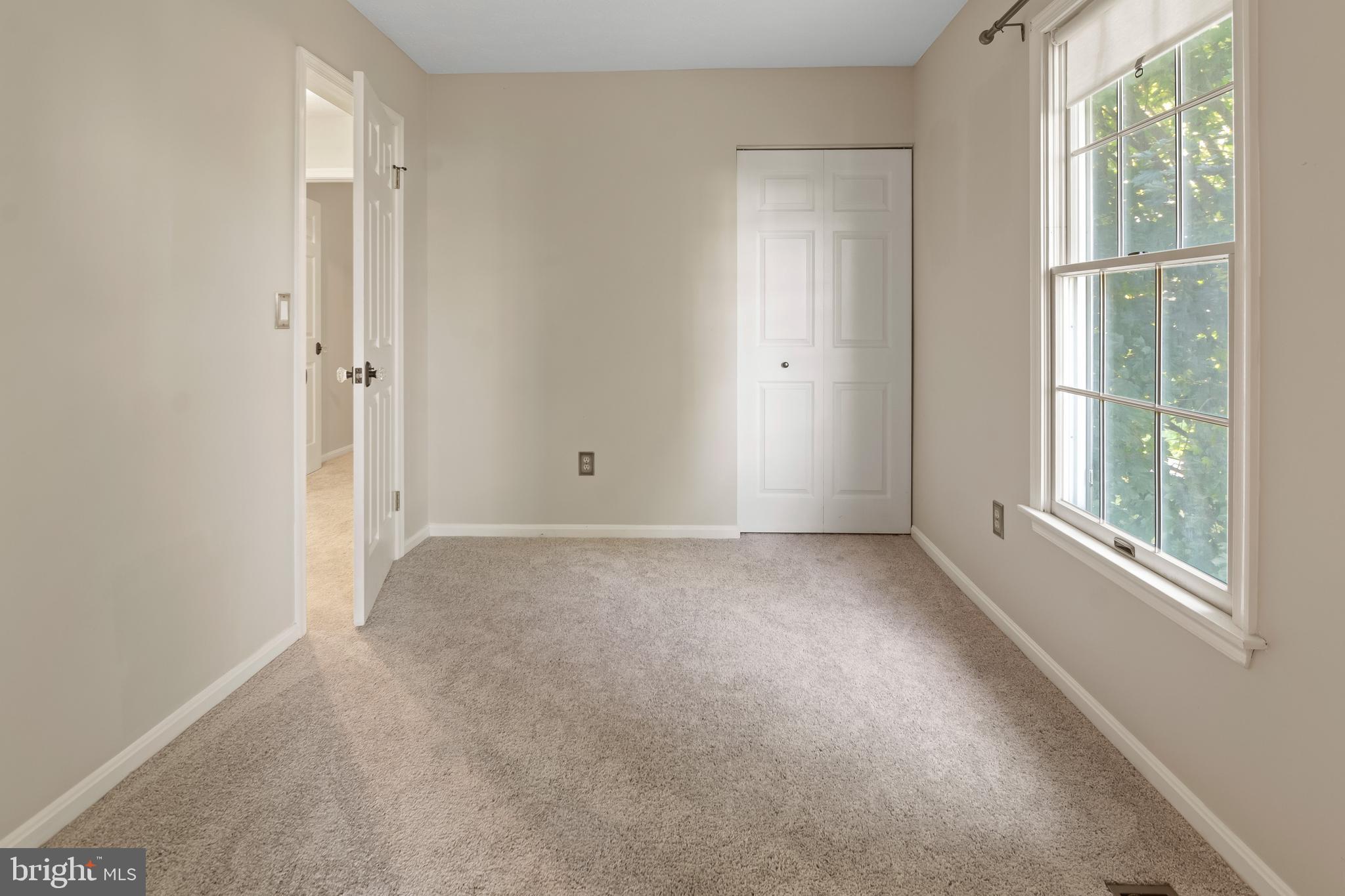 HUNTERS RUN - Residential