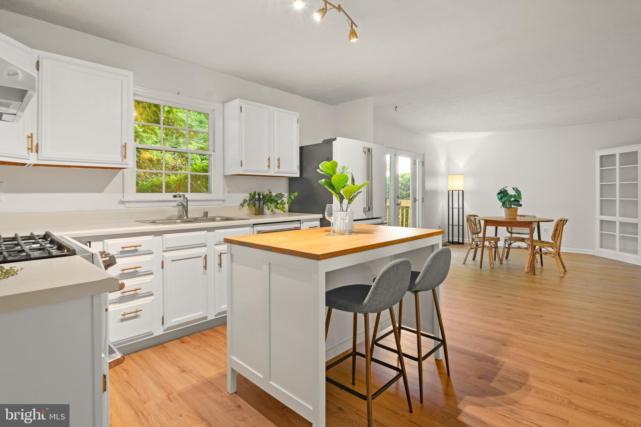 HUNTERS RUN - Residential