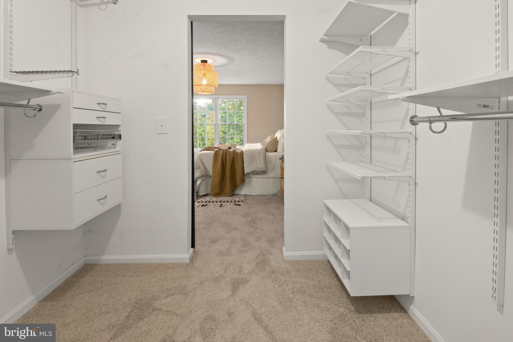 HUNTERS RUN - Residential