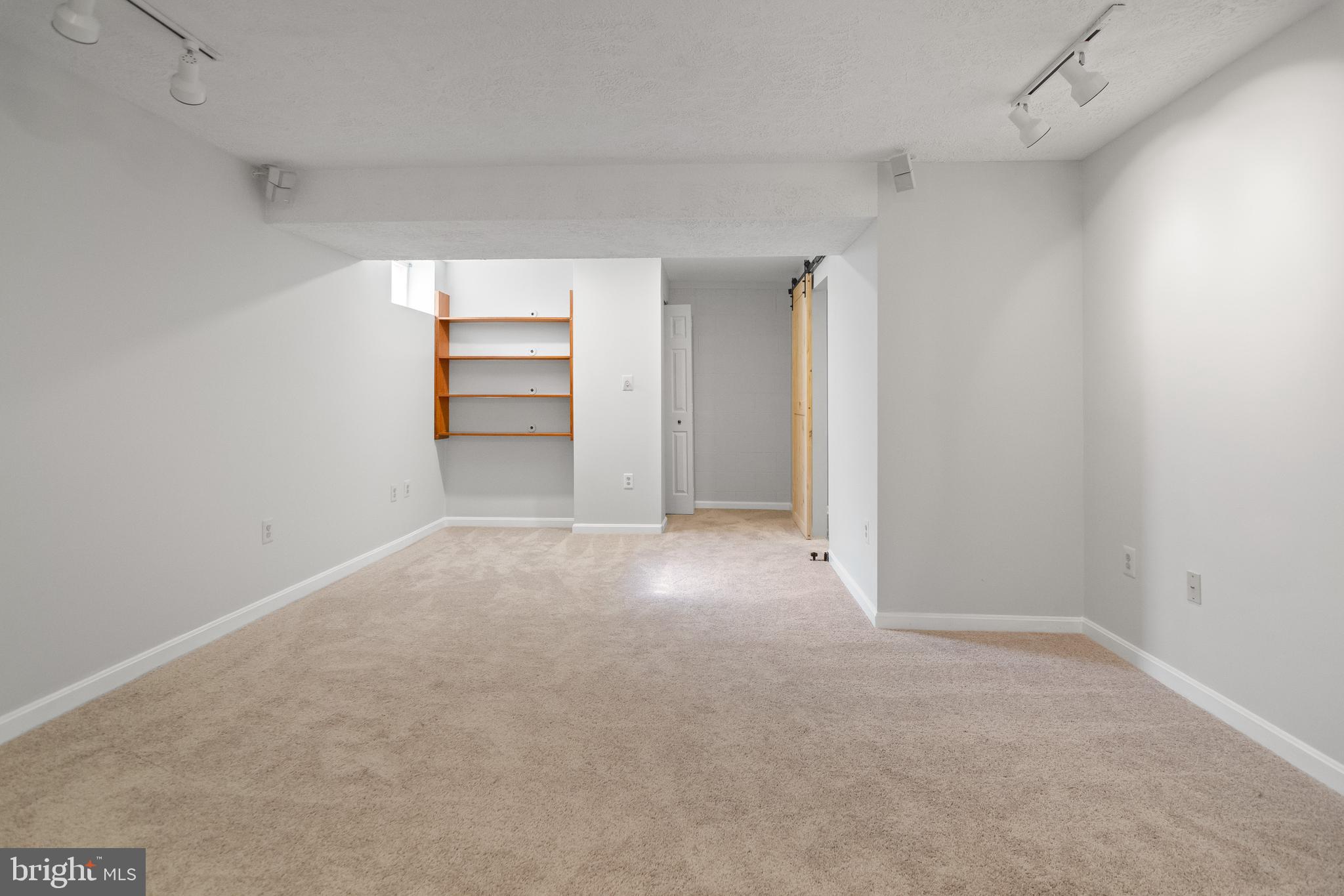 HUNTERS RUN - Residential