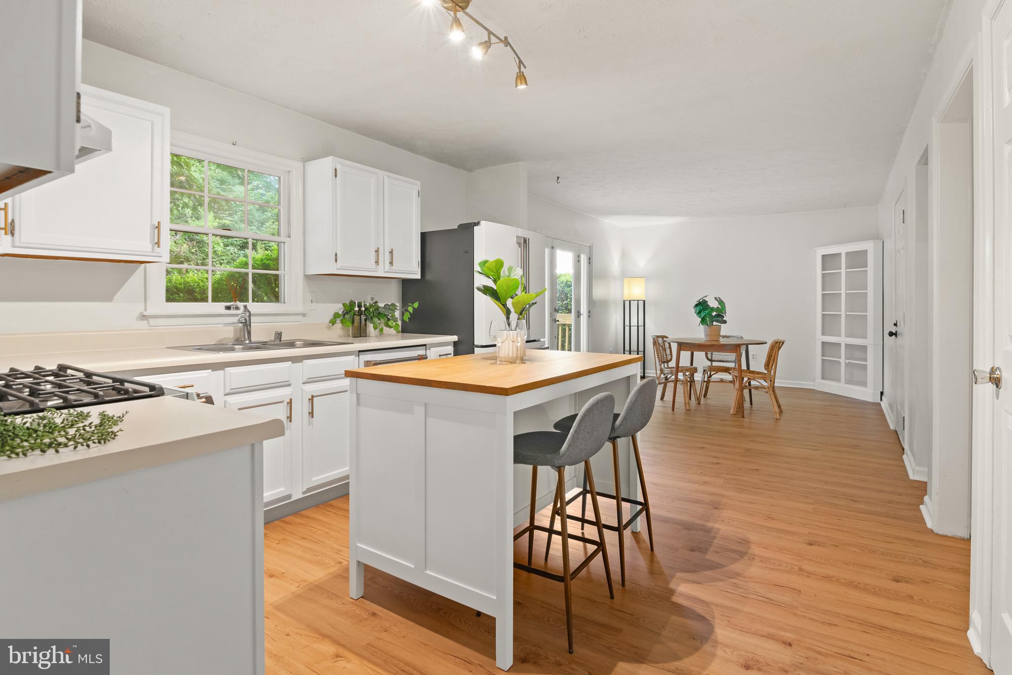 HUNTERS RUN - Residential