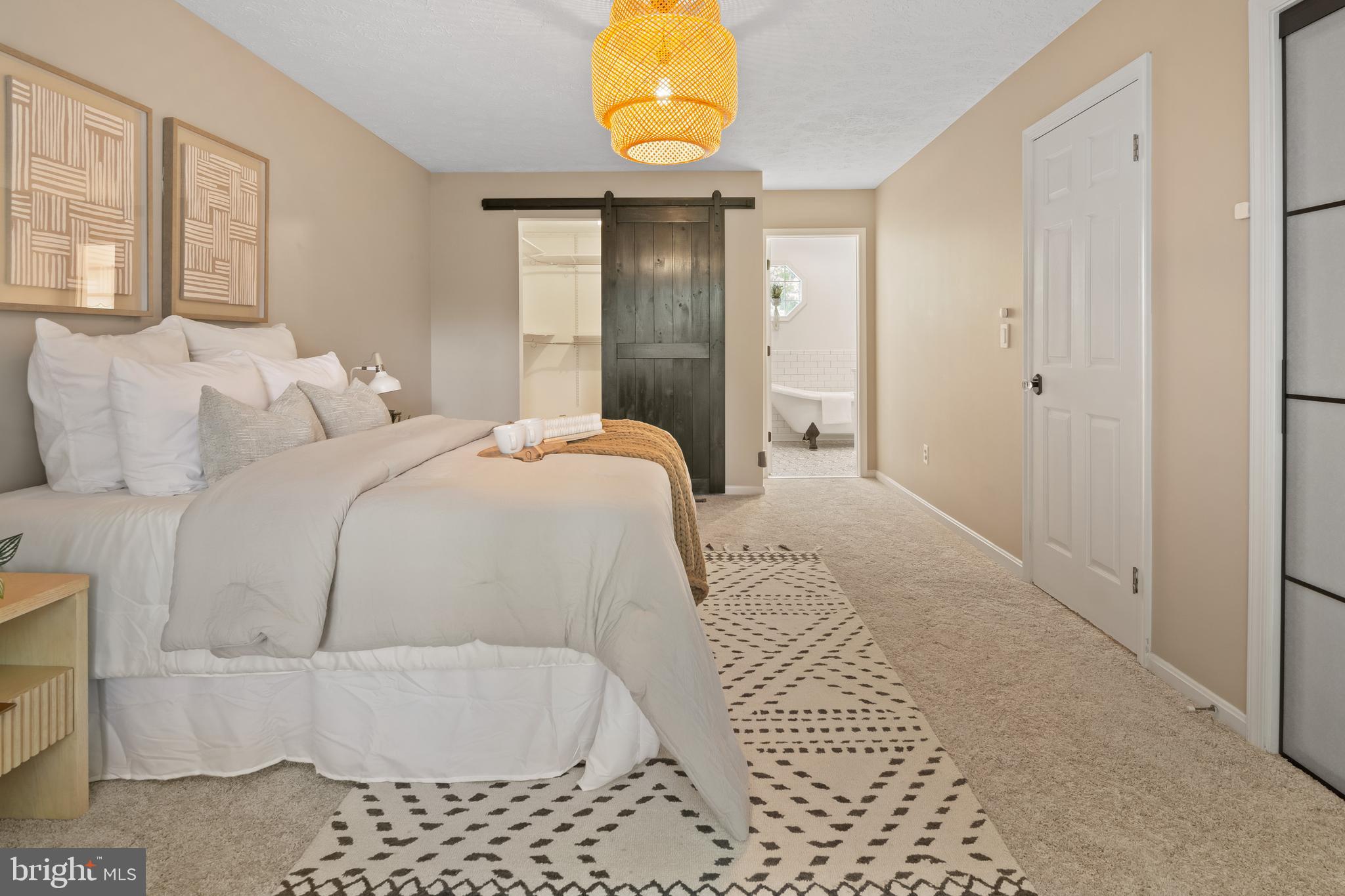 HUNTERS RUN - Residential