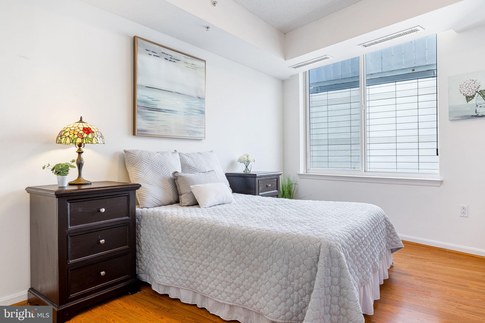 CRESCENT - Residential