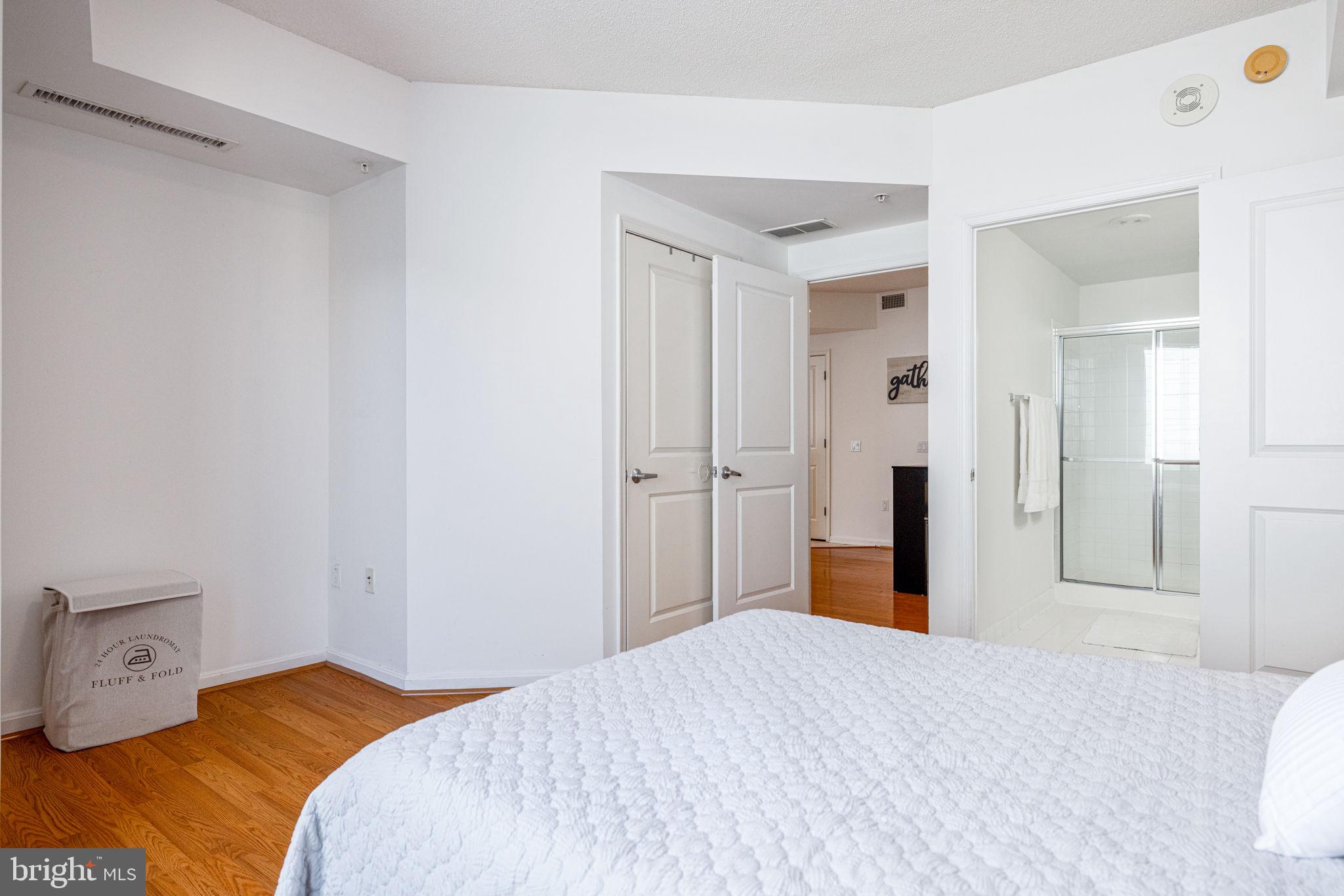 CRESCENT - Residential
