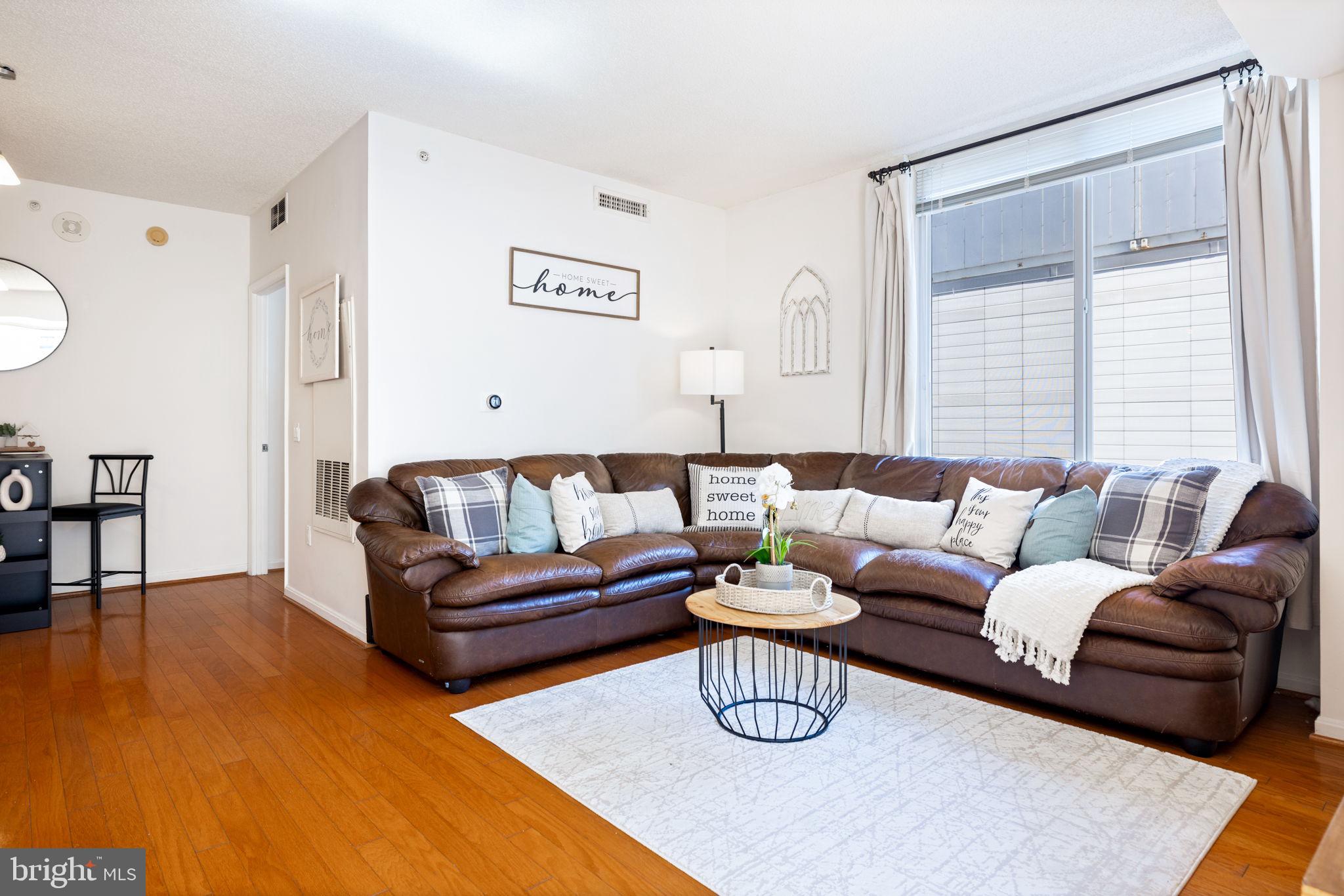 CRESCENT - Residential