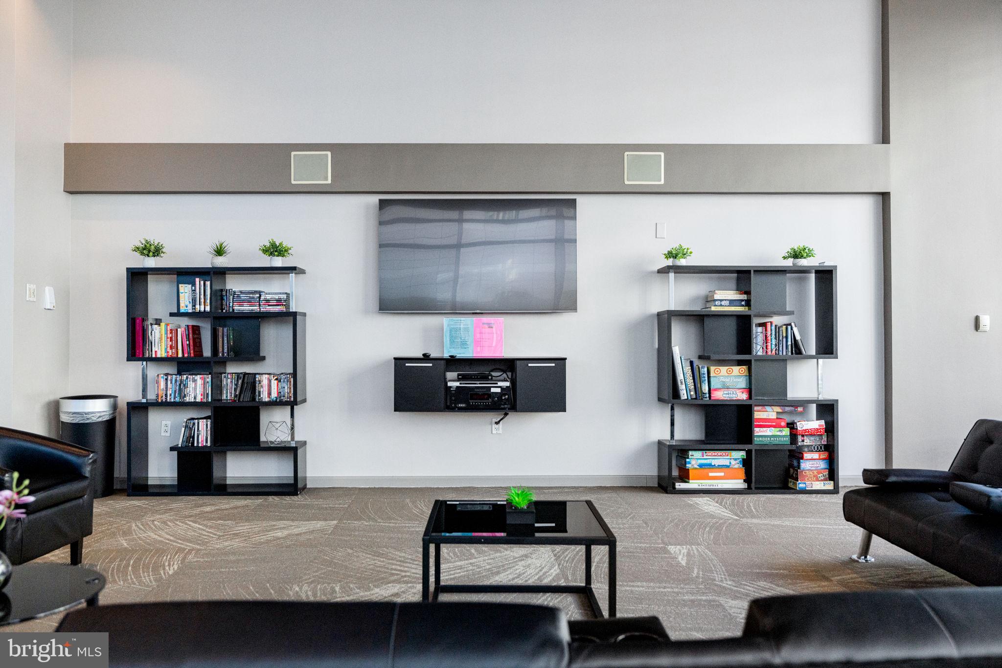 CRESCENT - Residential